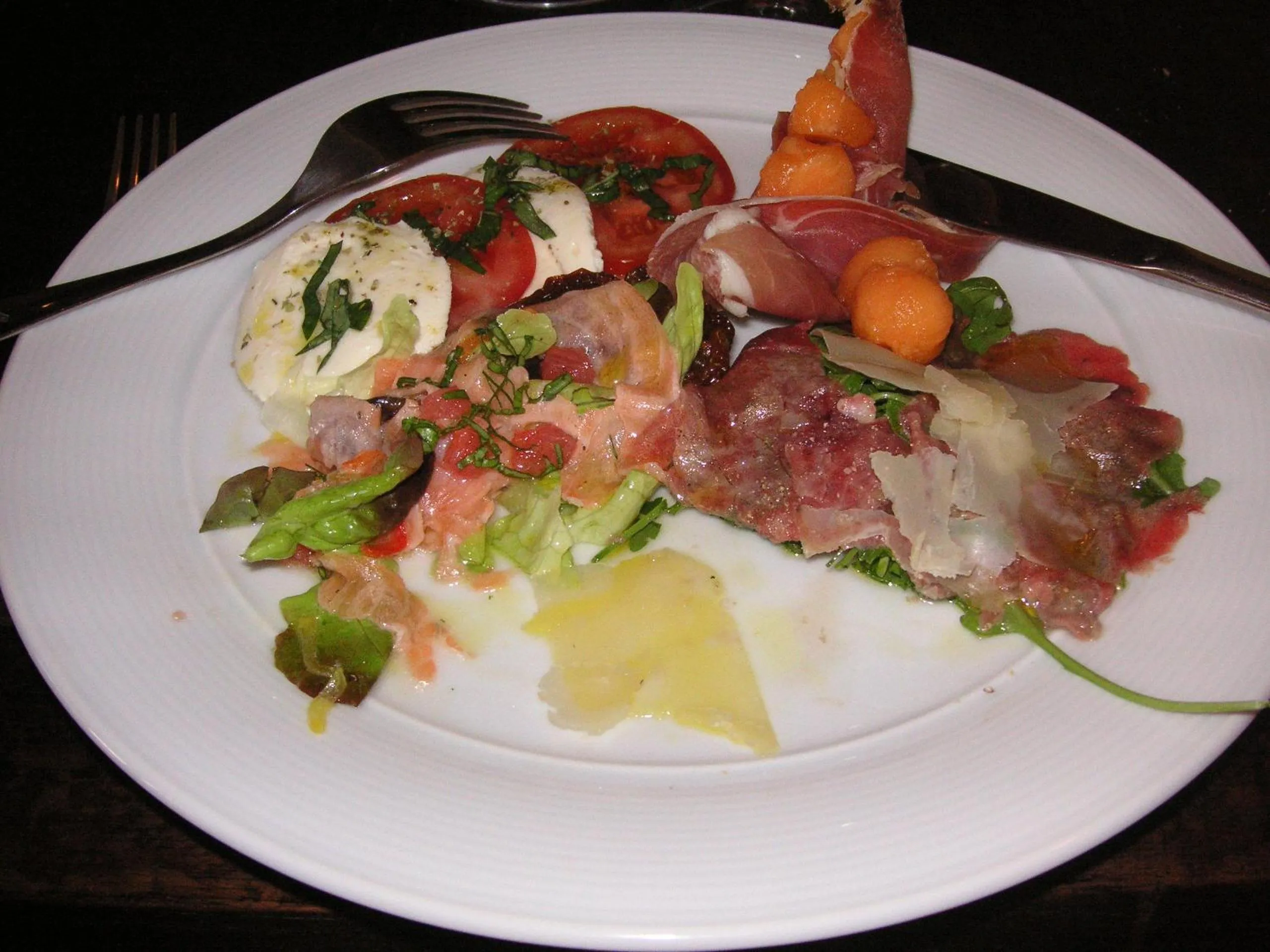 Food and drinks in Logis Hôtel L'Adourable Auberge