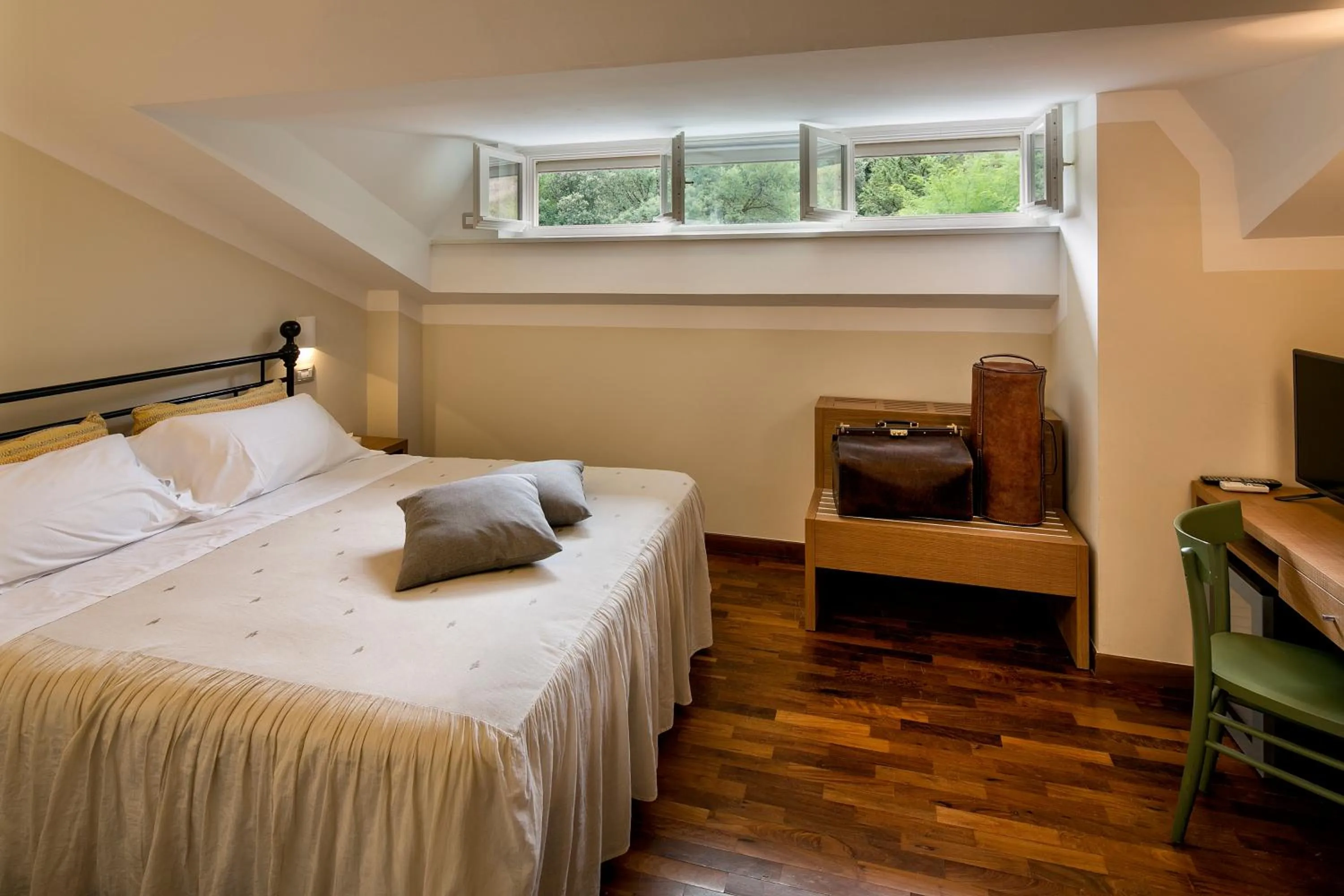 Photo of the whole room, Bed in La Macchia