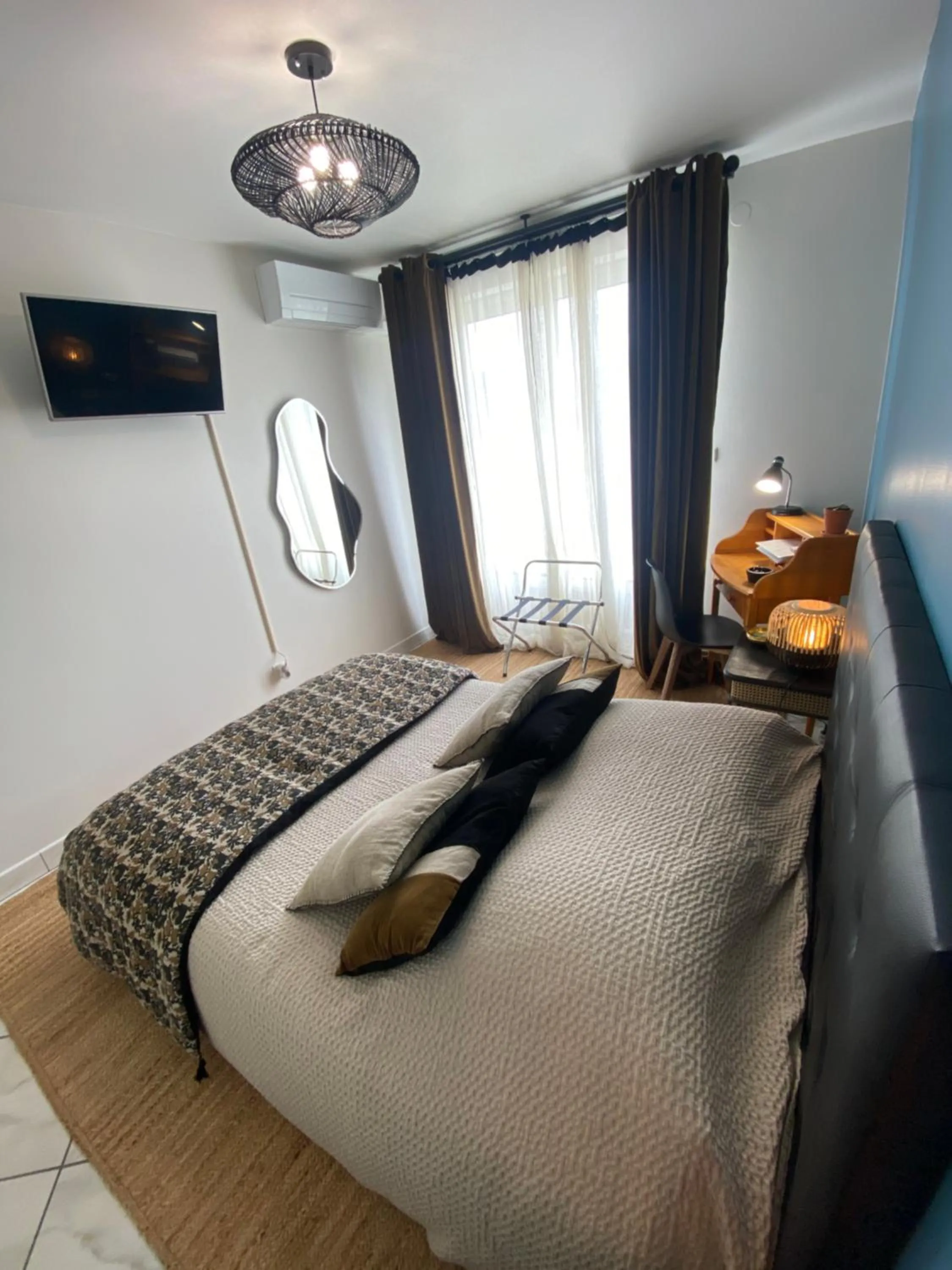 Bed in Chambres Élégance - Parc Bordelais