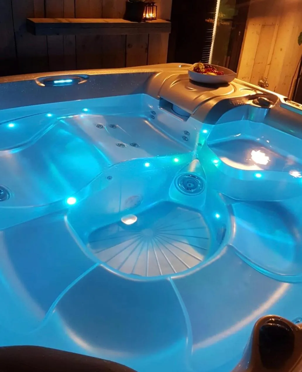 Hot Tub in AuxiliumWellness Get Back to Serenity