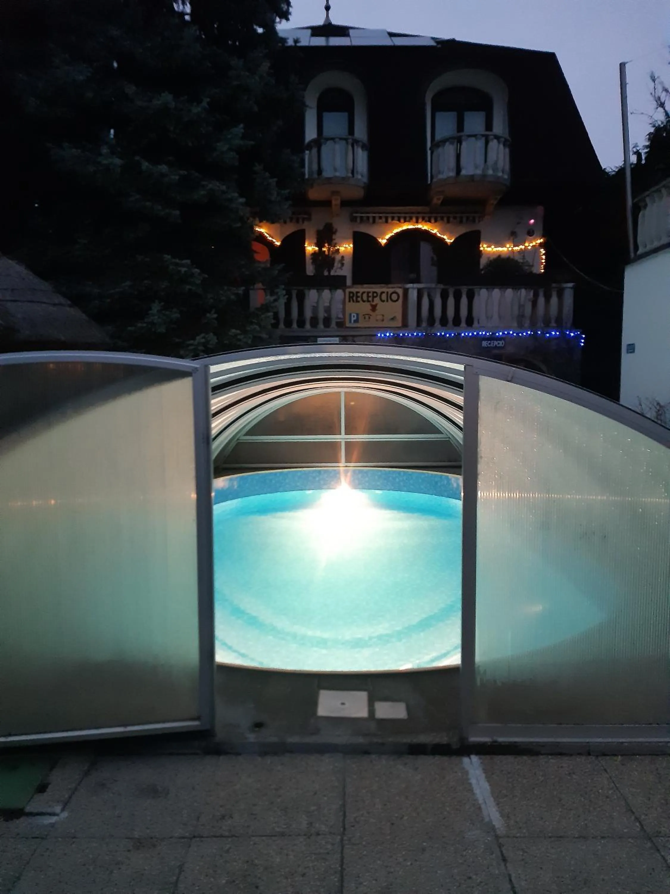 Swimming pool in Steinhaus Bed & Breakfast