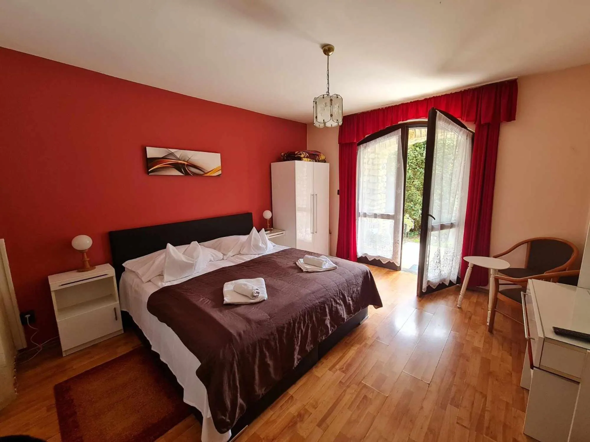 Photo of the whole room in Steinhaus Bed & Breakfast