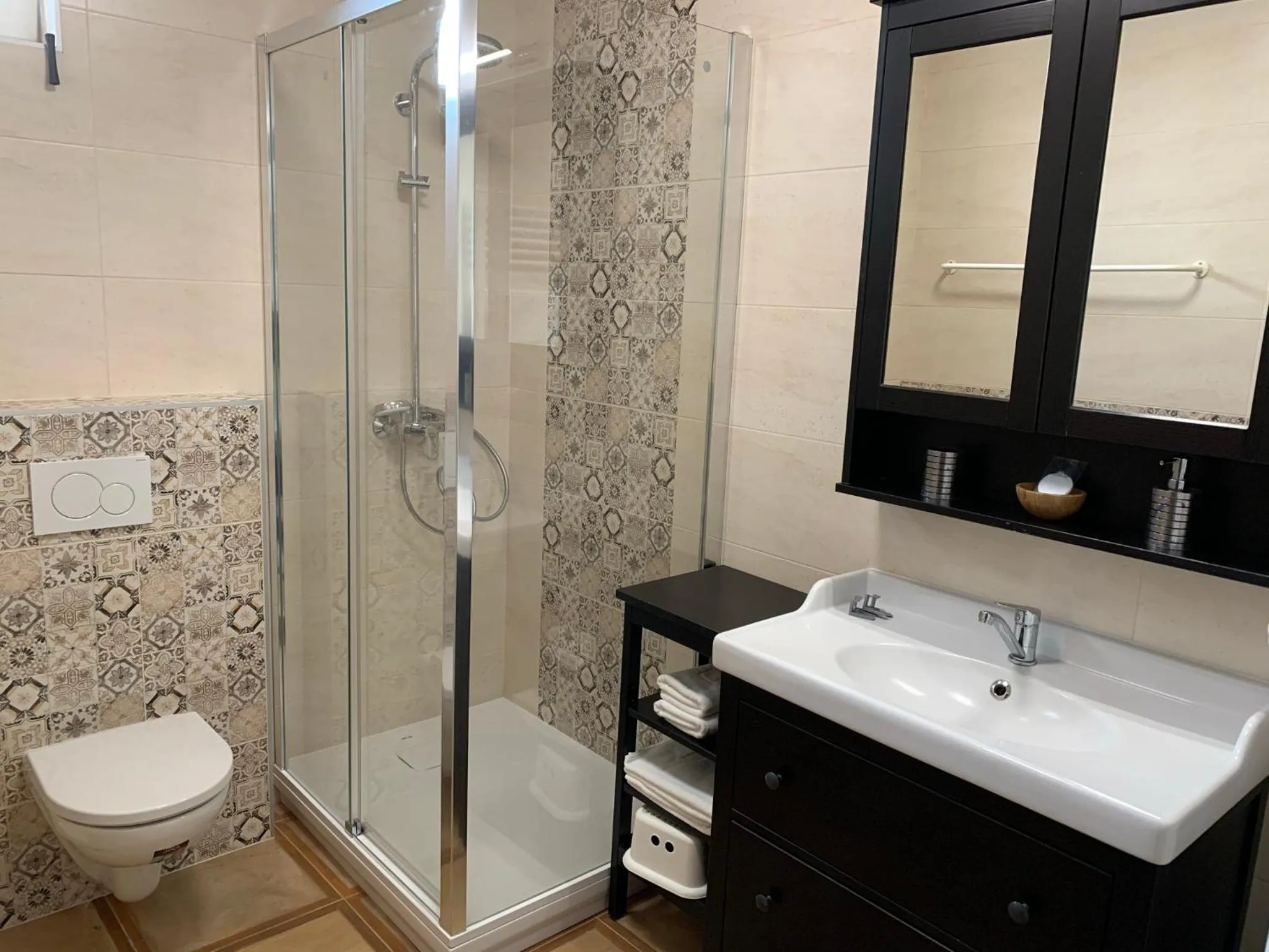 Shower in Hotel Lipa