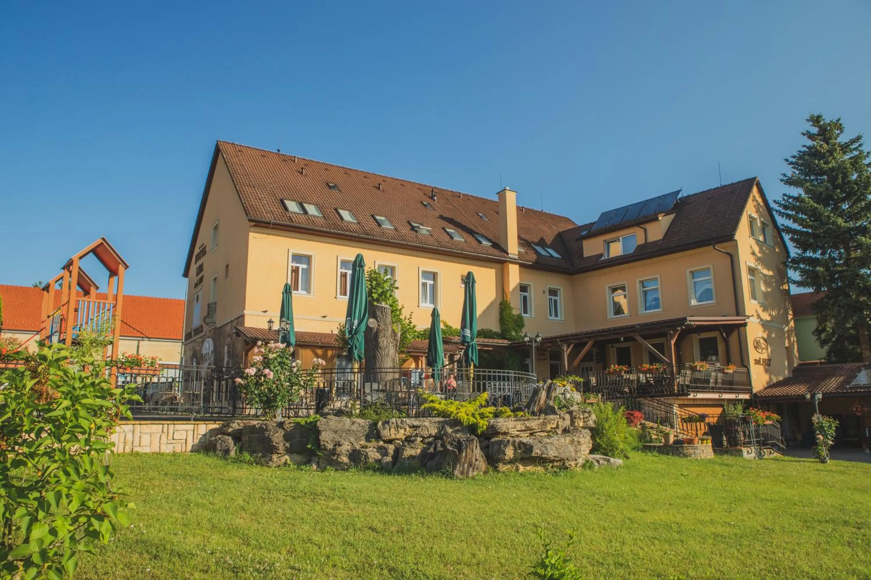 Property building in Hotel Lipa