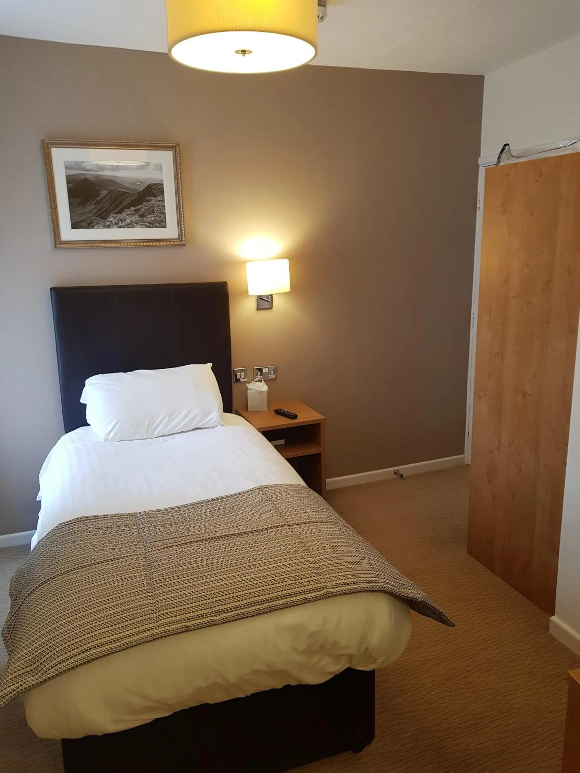 Bedroom, Bed in The Wellington