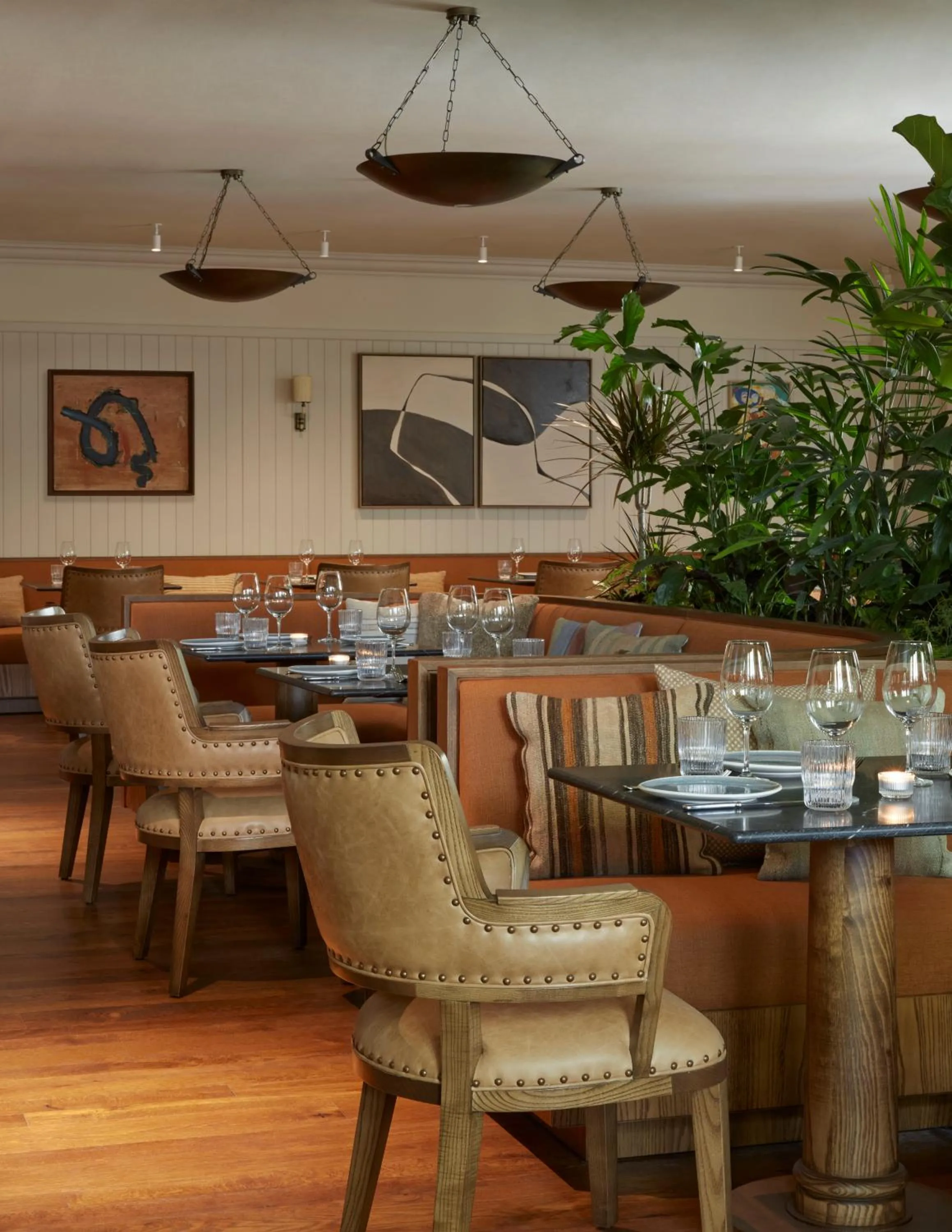 Restaurant/places to eat in Miiro Borneta