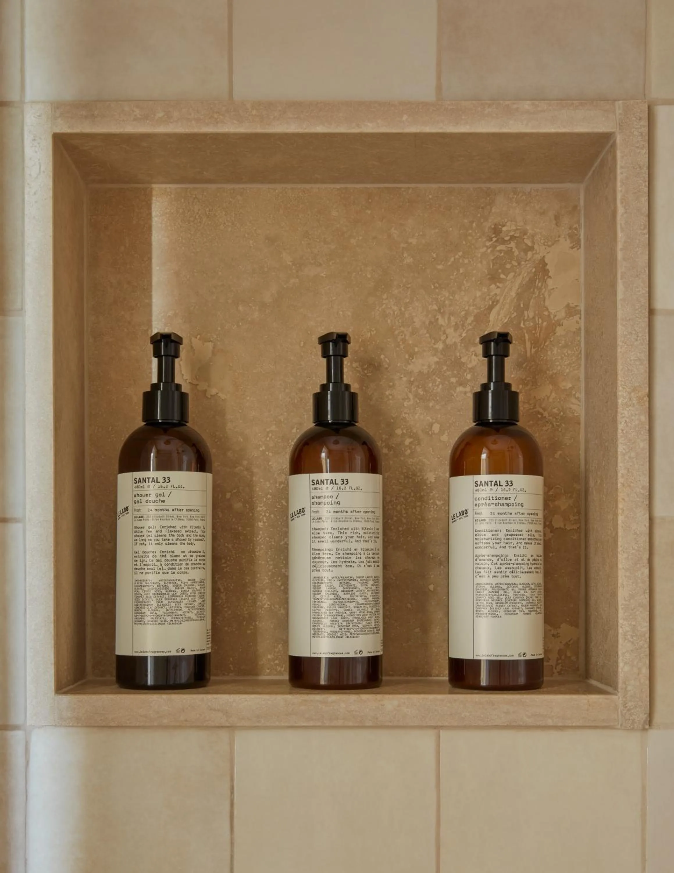 Shower in Miiro Borneta