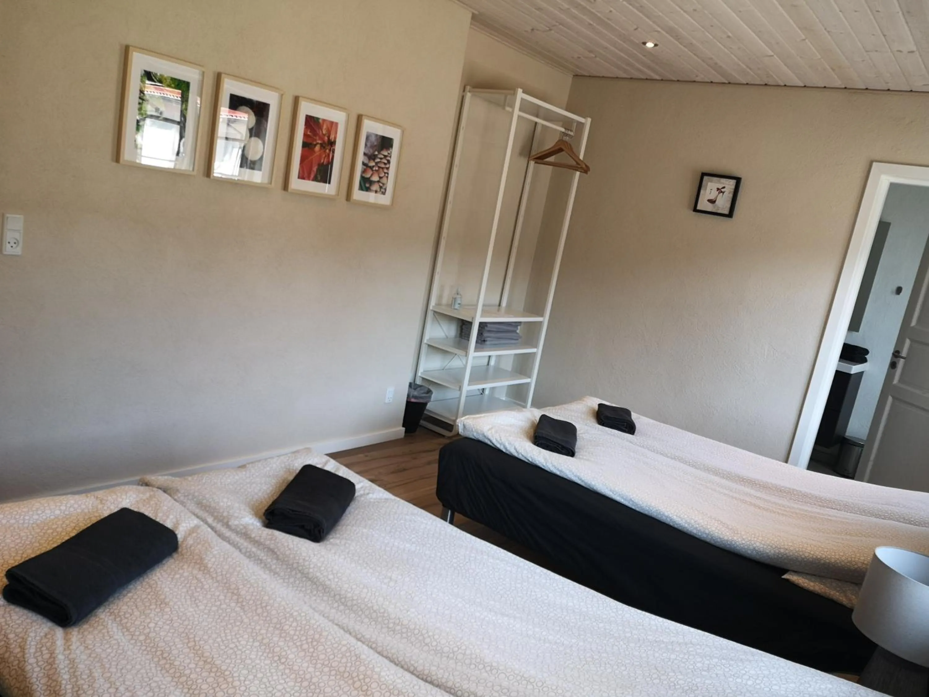 Bedroom, Bed in Billund Holiday - Assengaard B & B