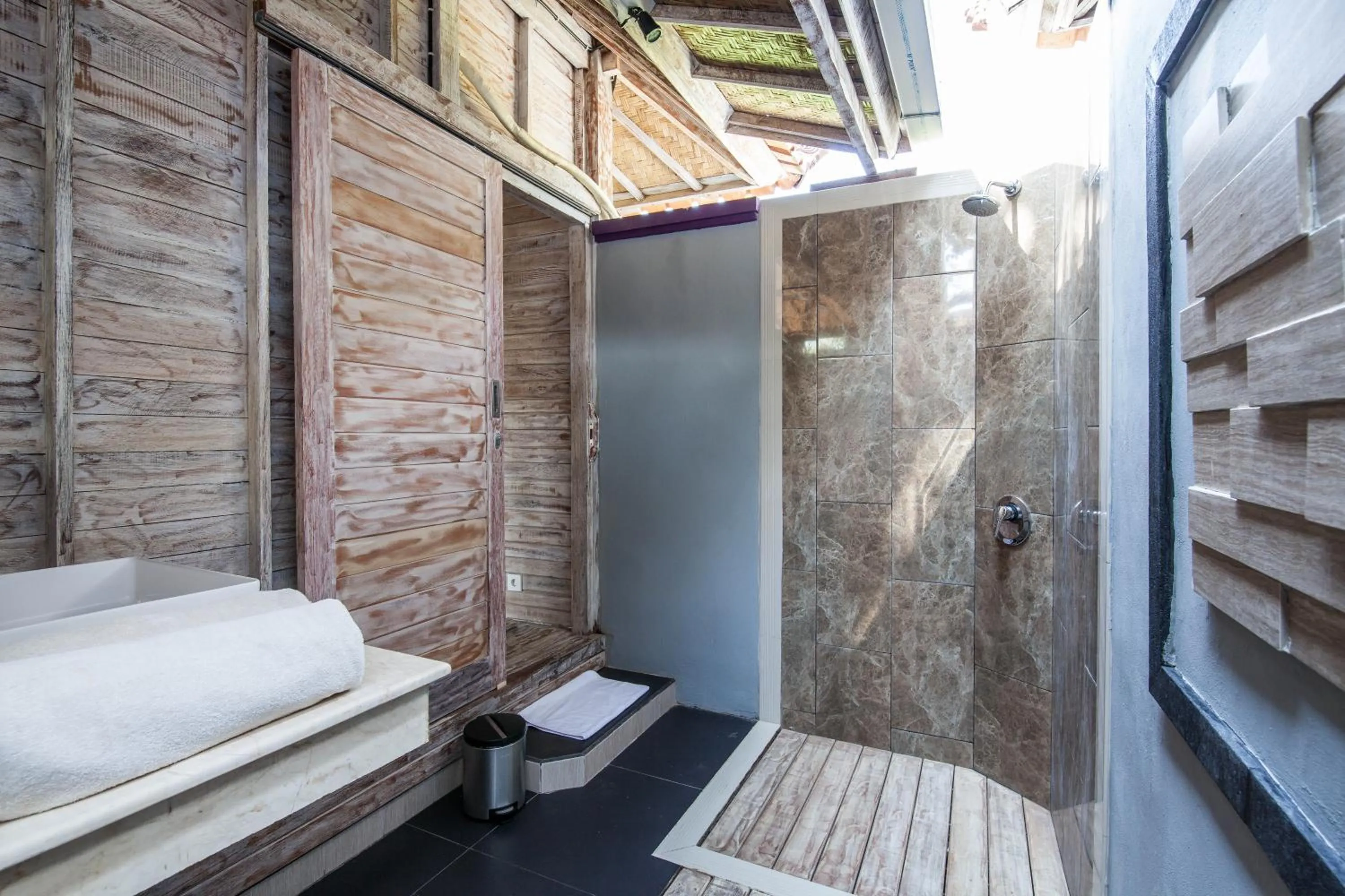 Bathroom in The Nichos Bungalows And Villas