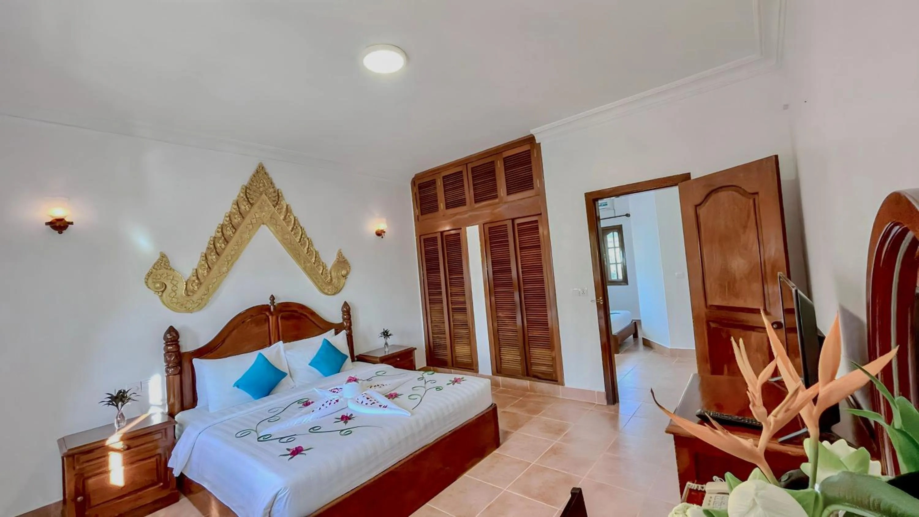 Bedroom, Bed in Villa Indochine d'Angkor