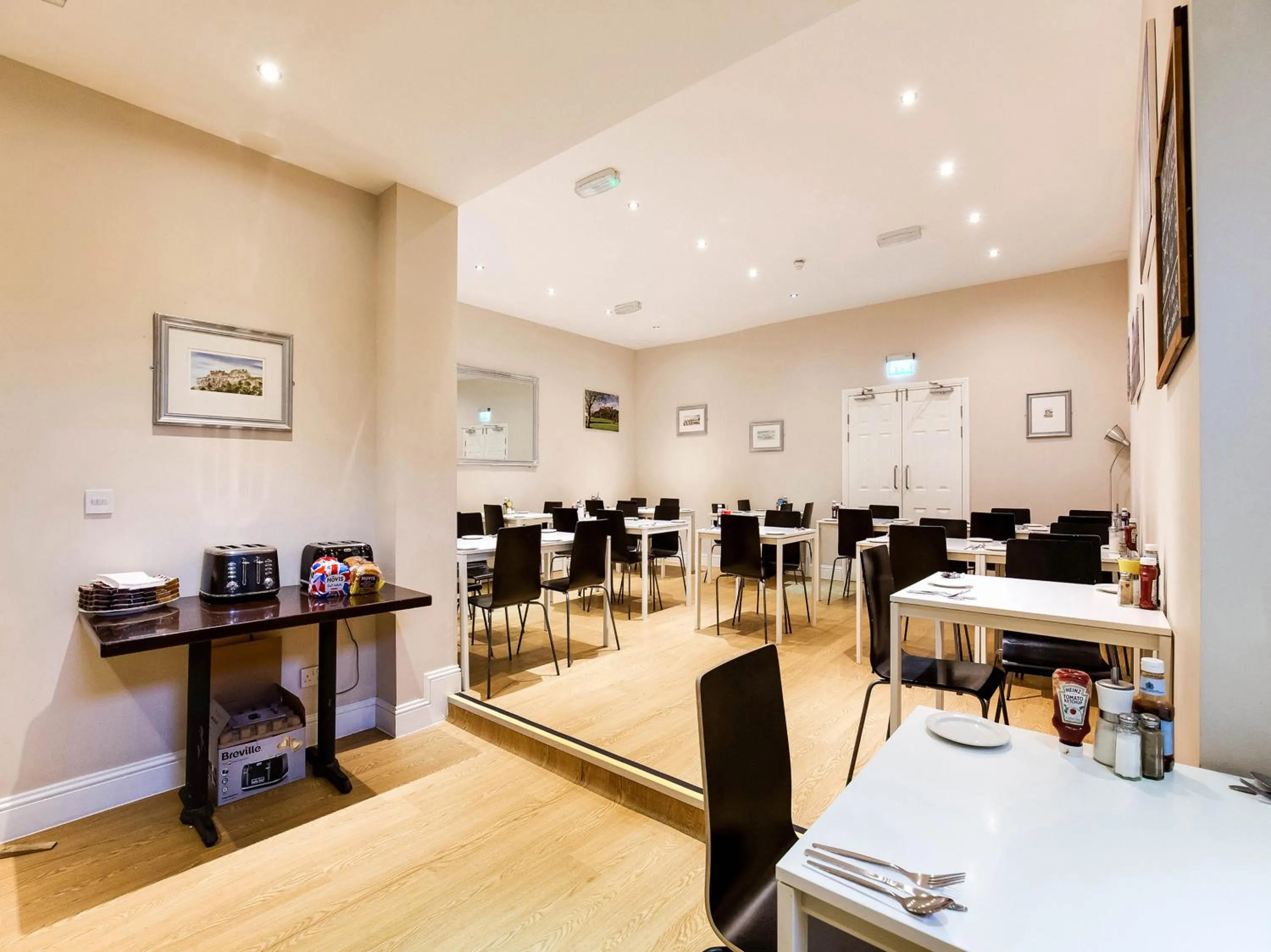 Restaurant/places to eat in Lost Guest House Stirling