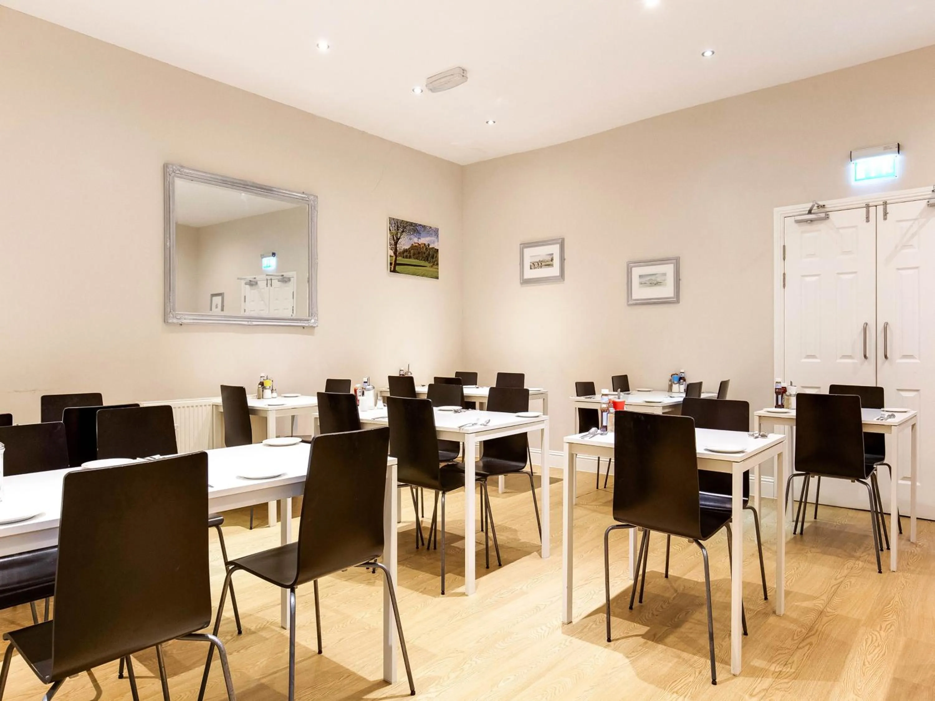 Restaurant/places to eat in Lost Guest House Stirling