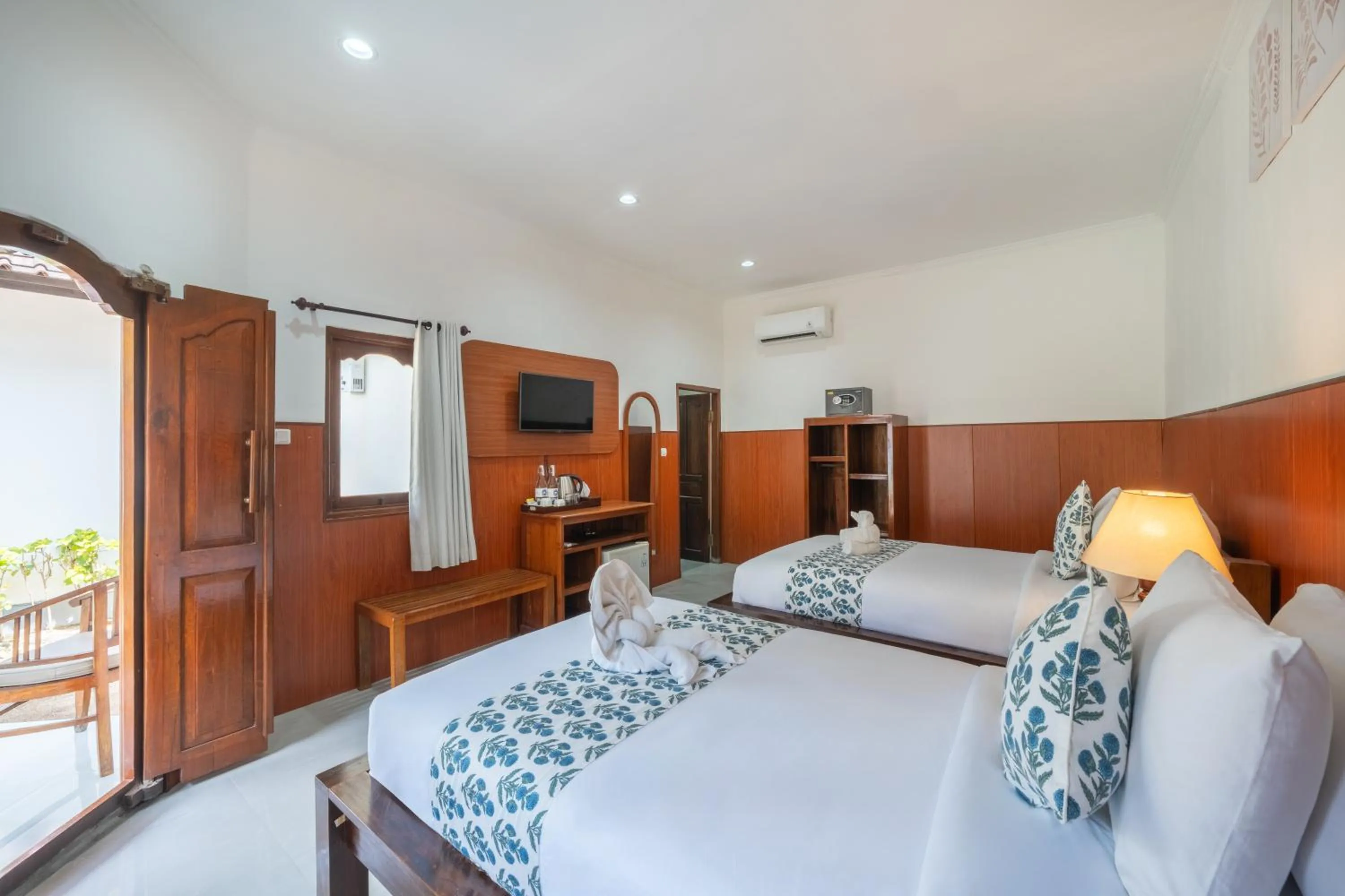 Bed in Nusa Indah Bungalow