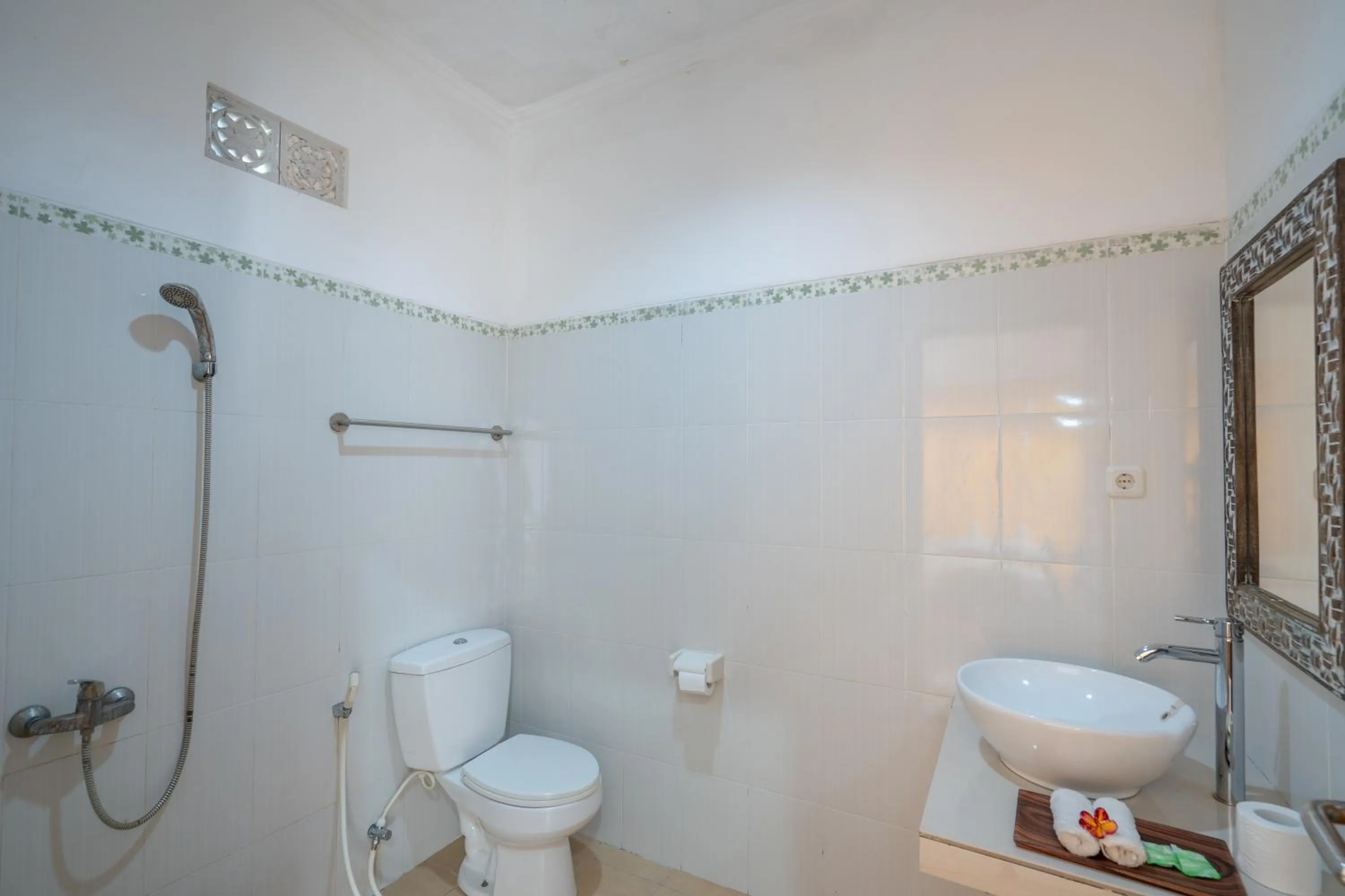 Toilet in Nusa Indah Bungalow