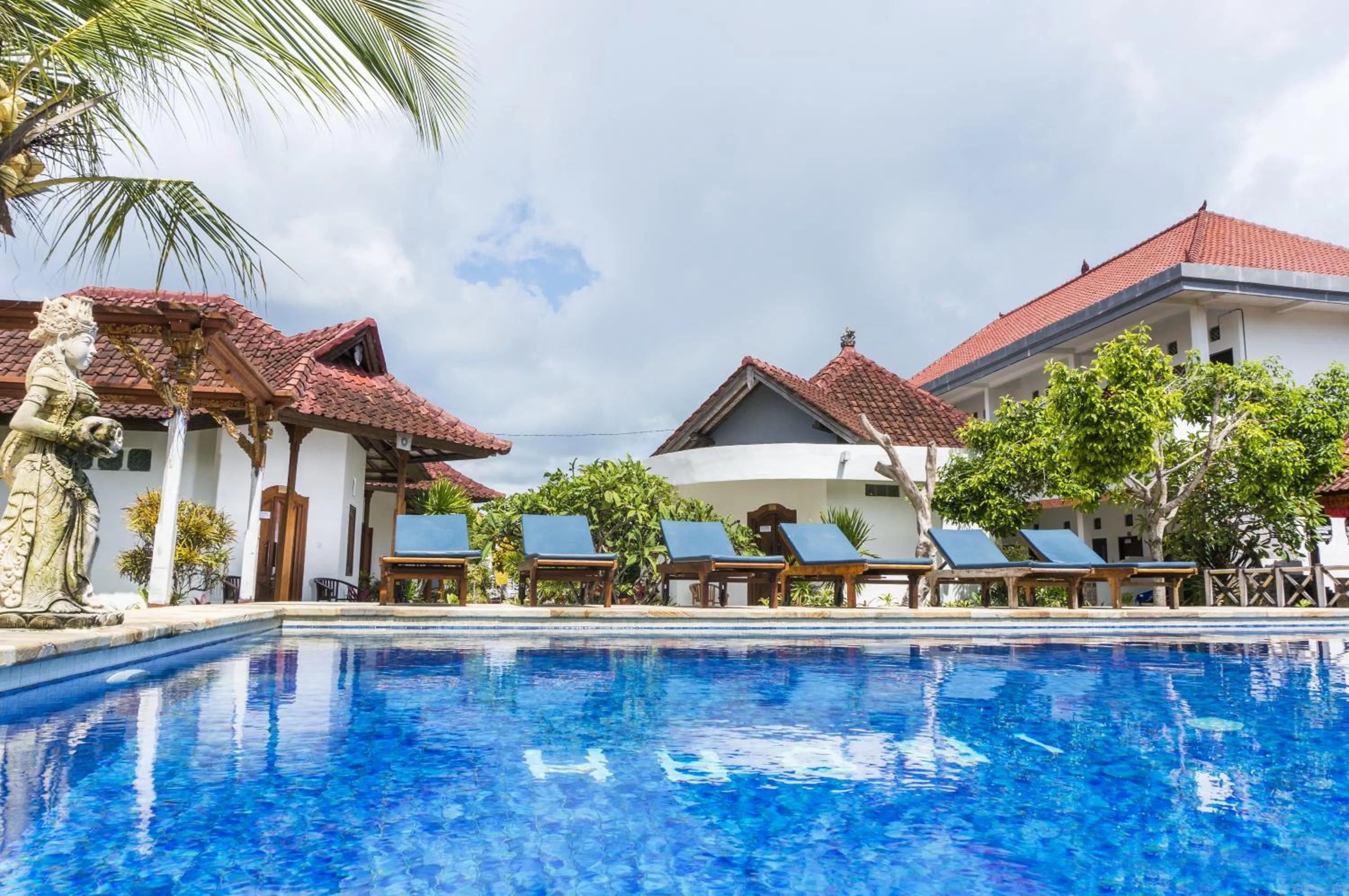 Swimming pool in Nusa Indah Bungalow