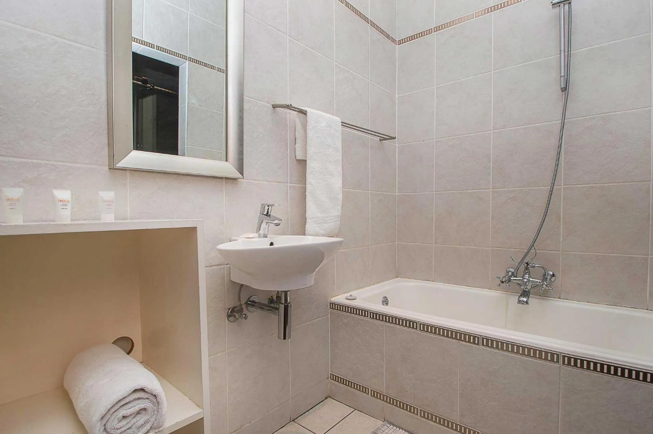 Bathroom in Saffron Guest House