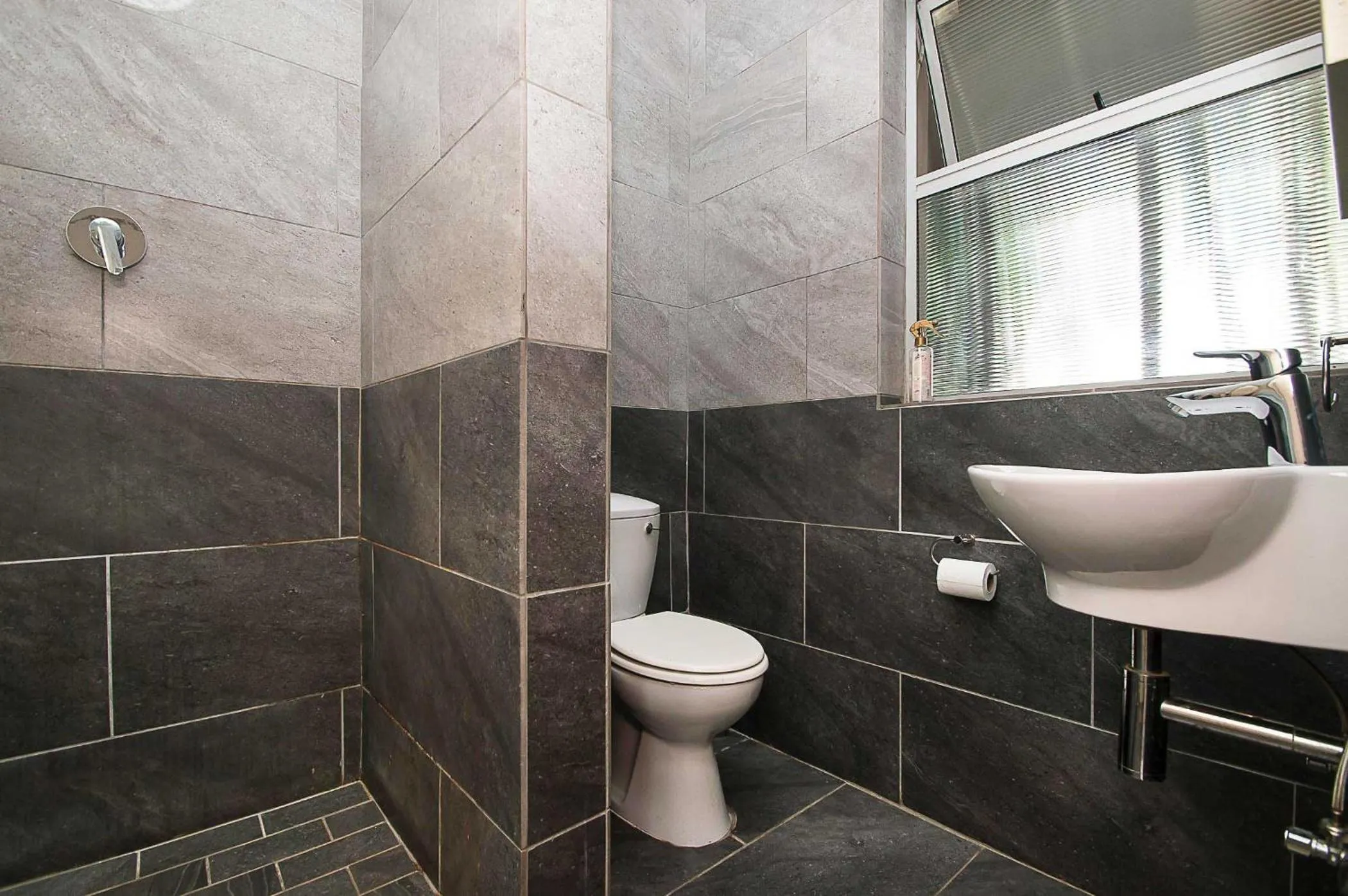 Bathroom in Saffron Guest House