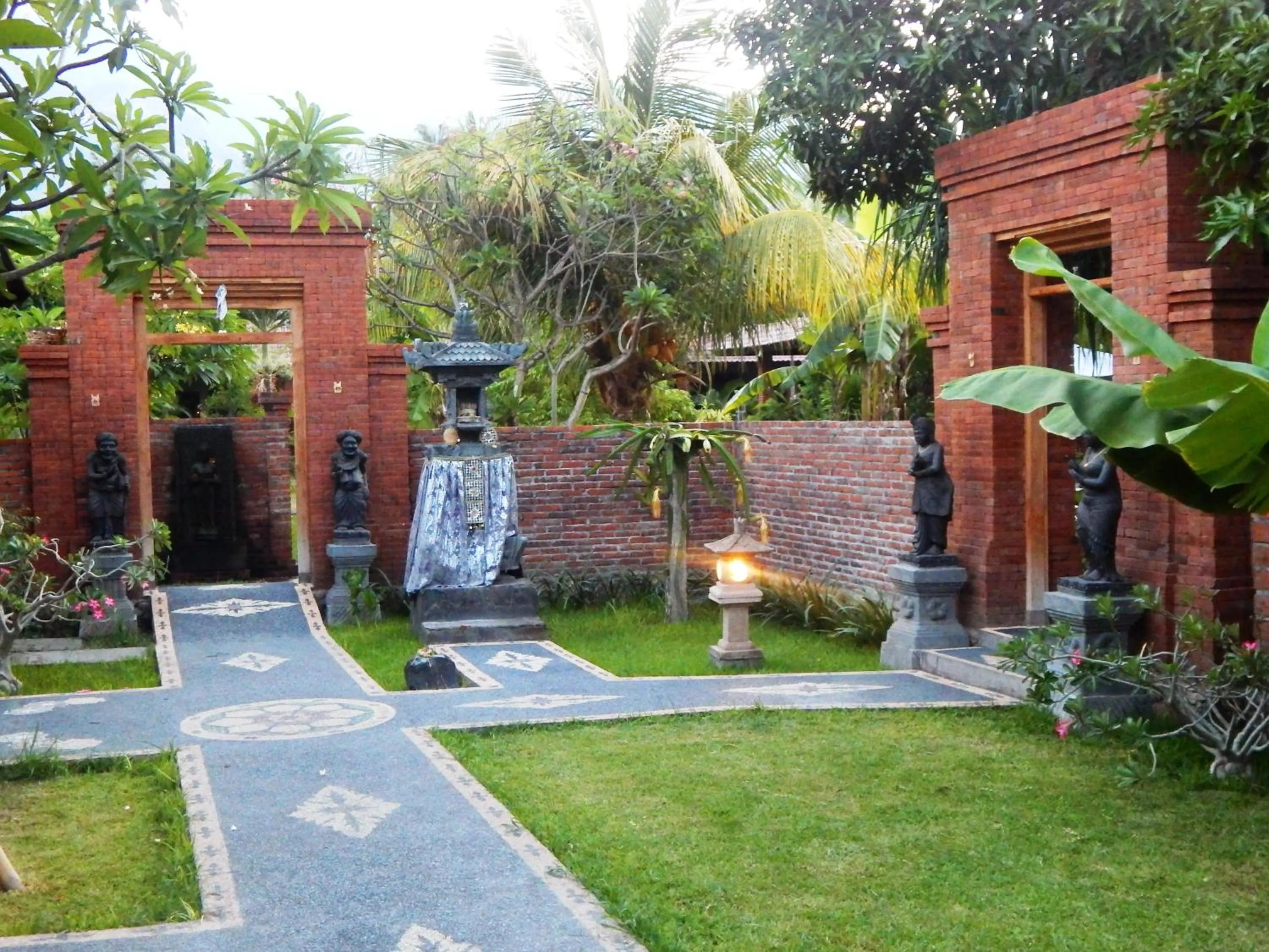 Garden in Suka Sari Cottages