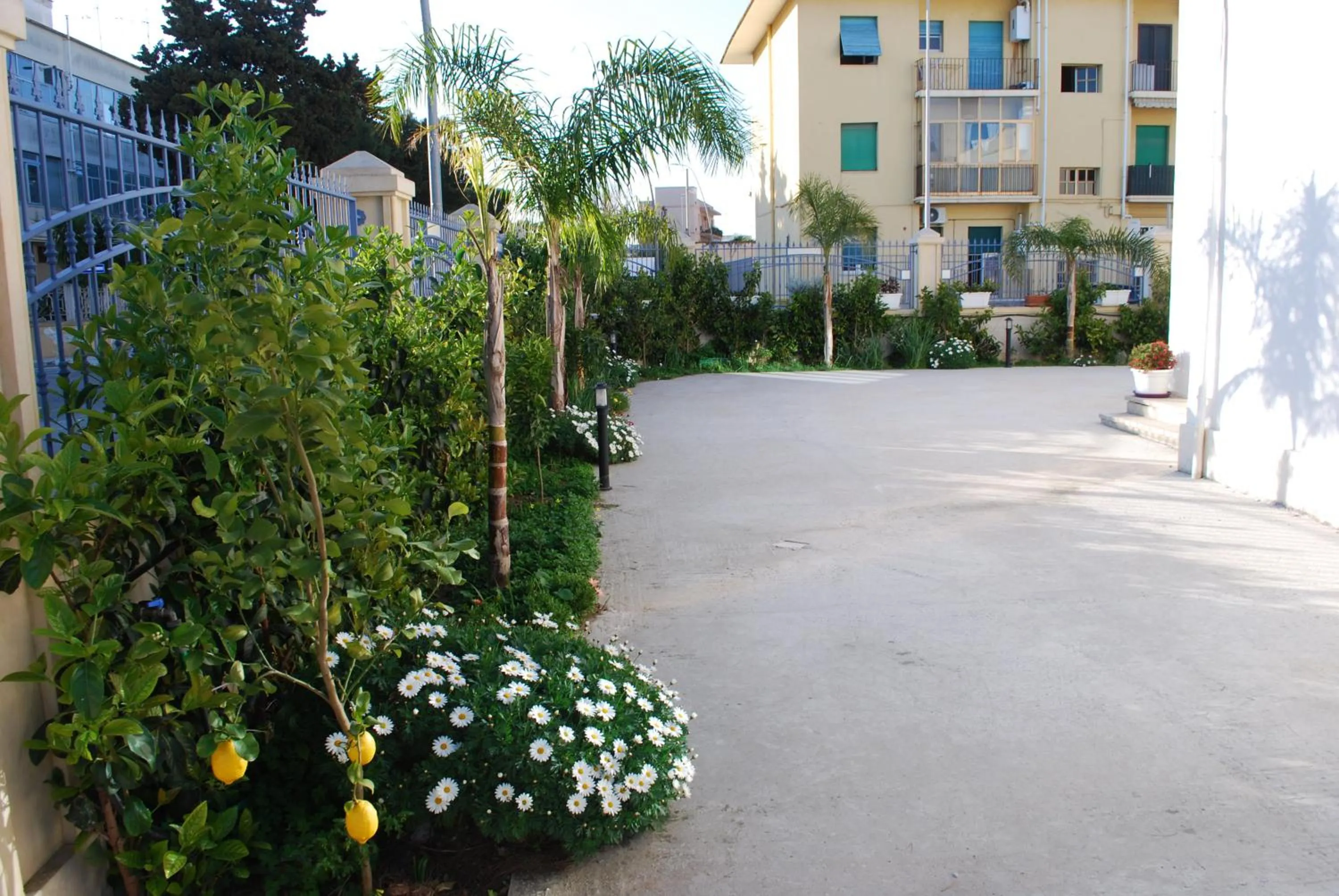 Property building in Madigans rooms bed&breakfast