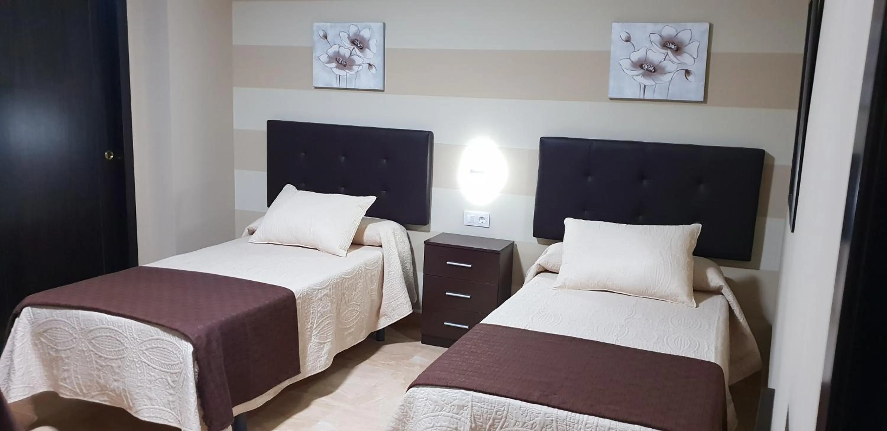 Bedroom, Bed in Hostal Málaga