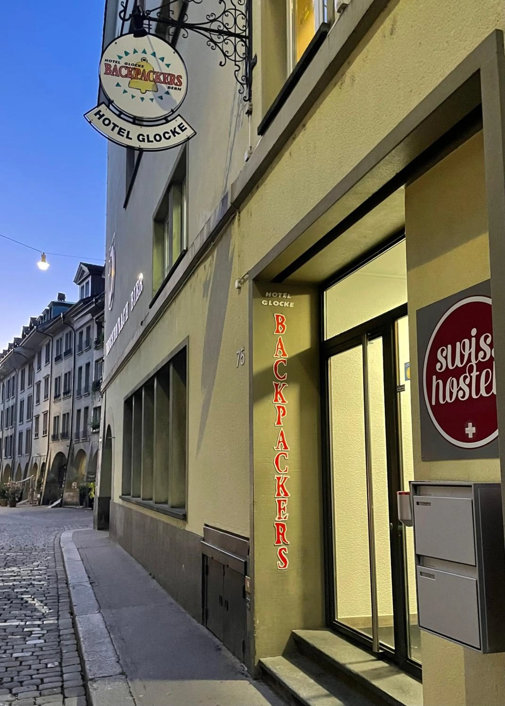 Property building in Bern Backpackers Hotel Glocke