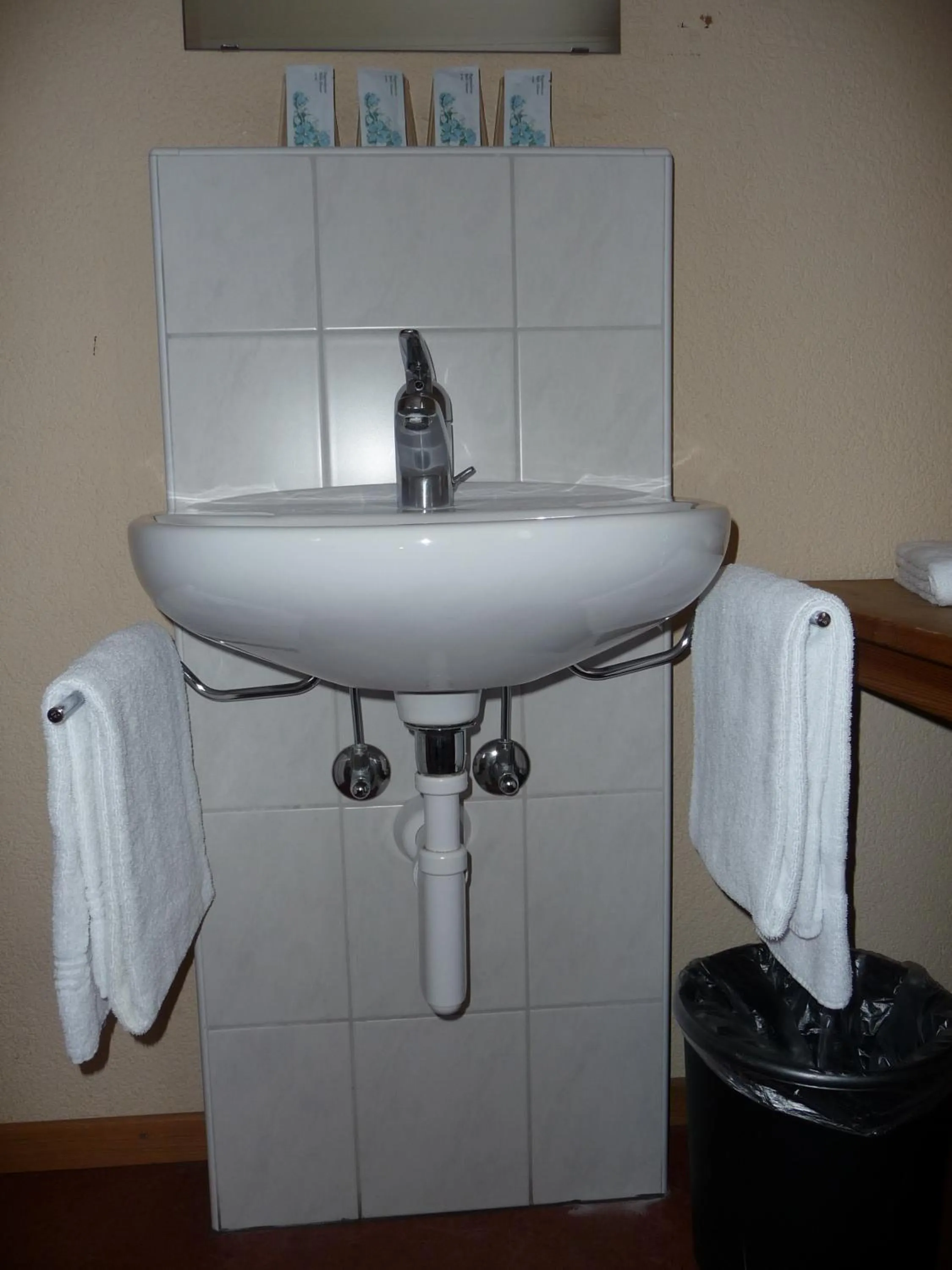 Bathroom in Bern Backpackers Hotel Glocke