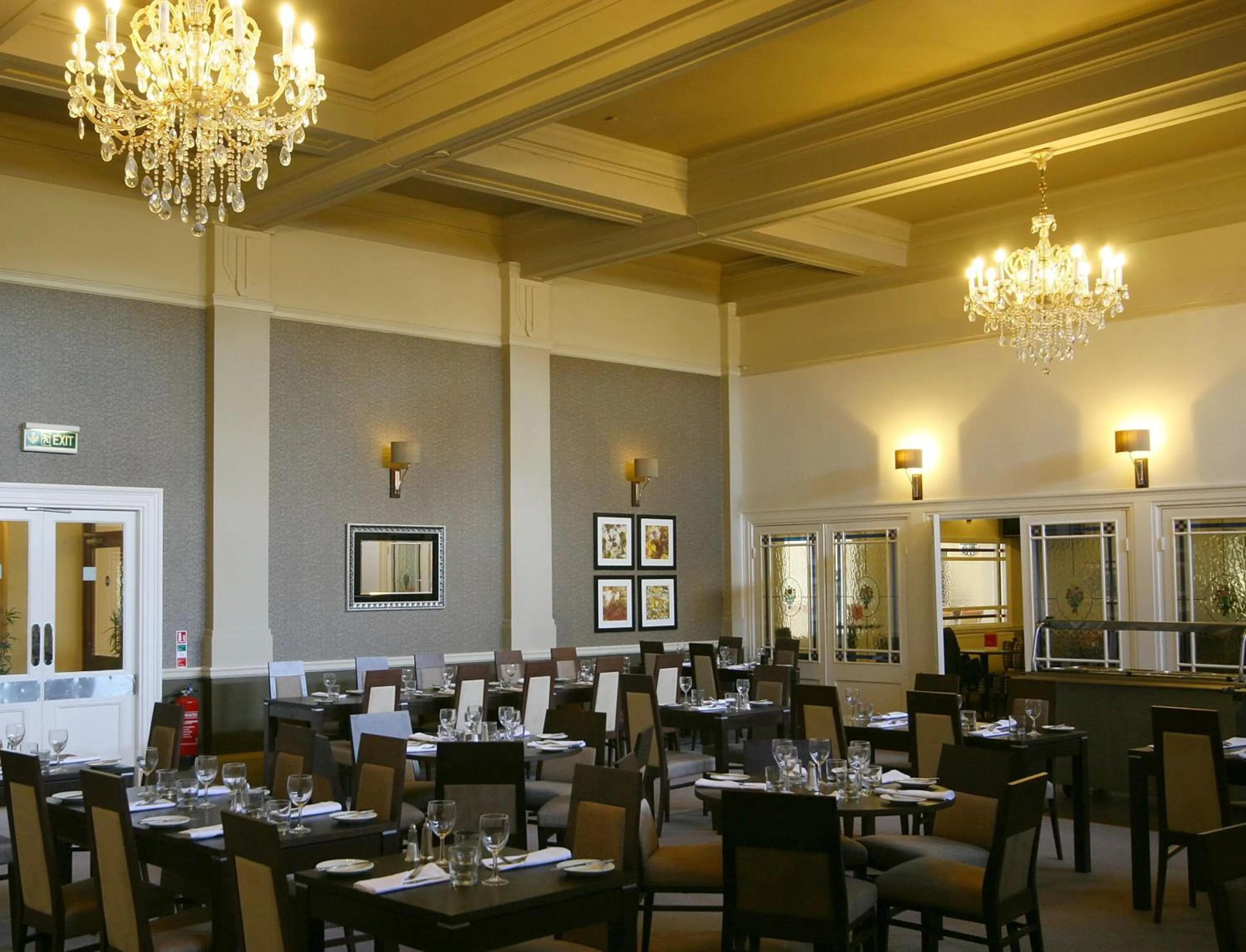 Restaurant/places to eat in Best Western Thurrock Hotel