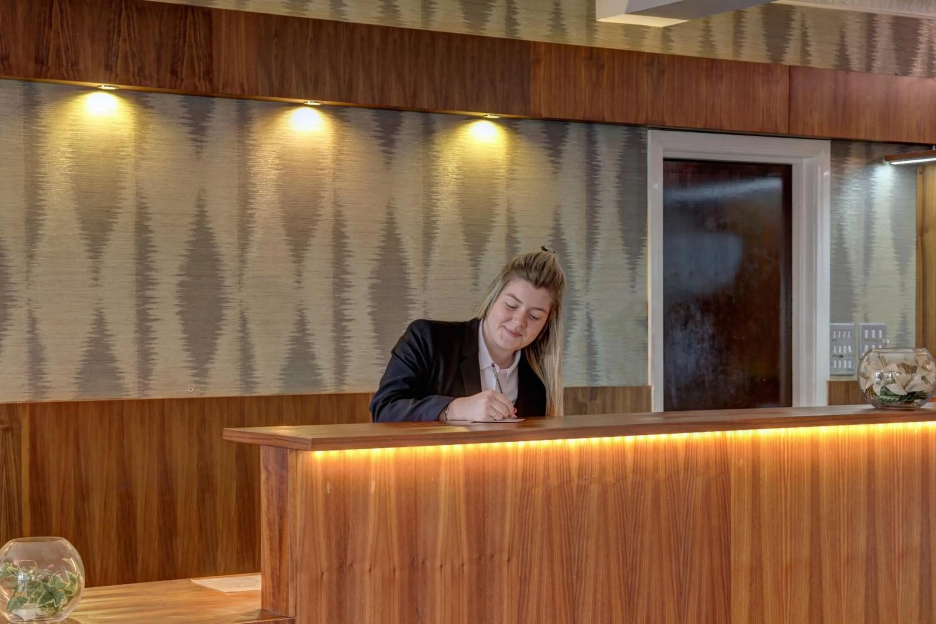 Lobby or reception in Best Western Thurrock Hotel