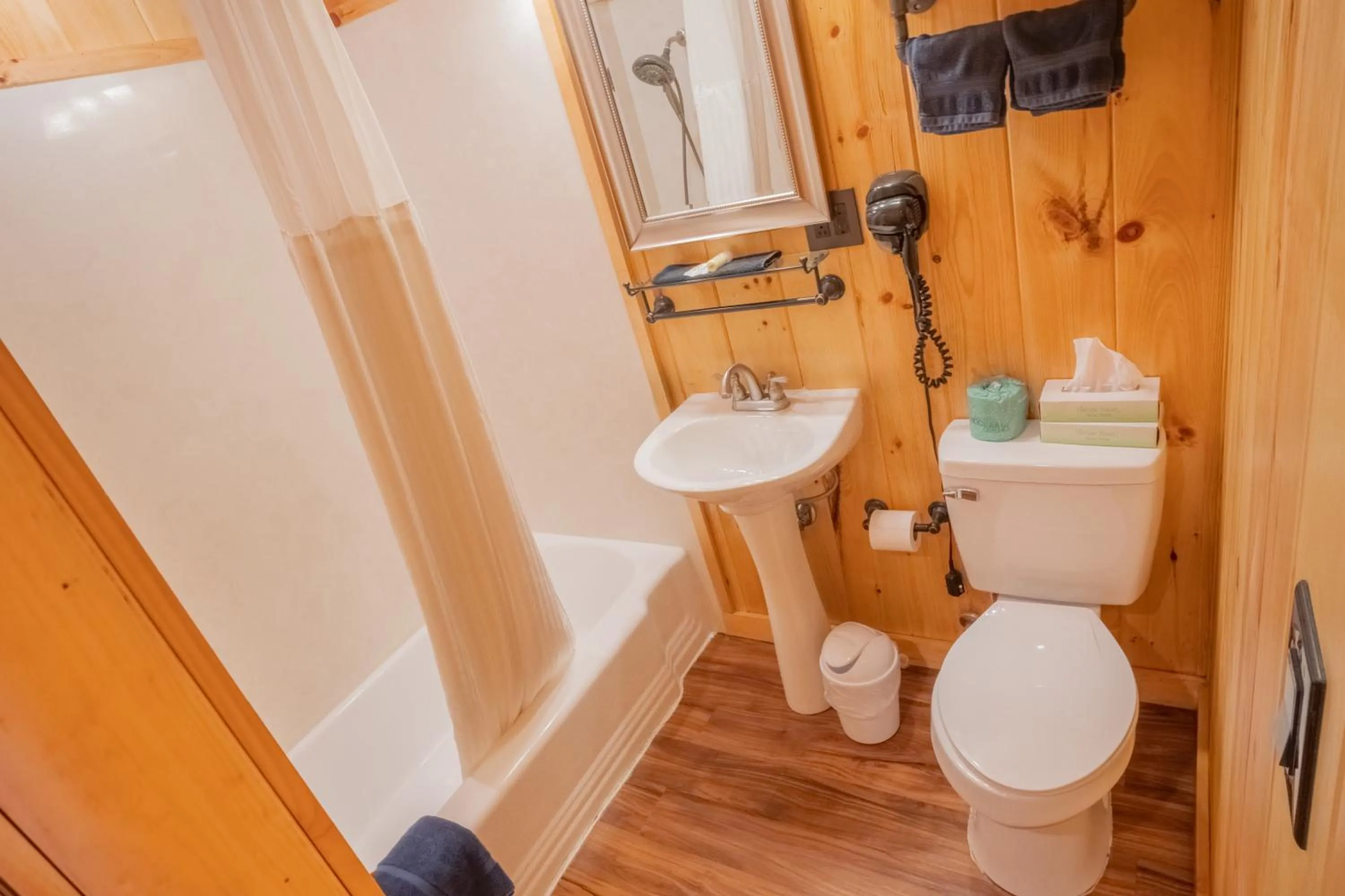 Marshall's Creek Rest Motel