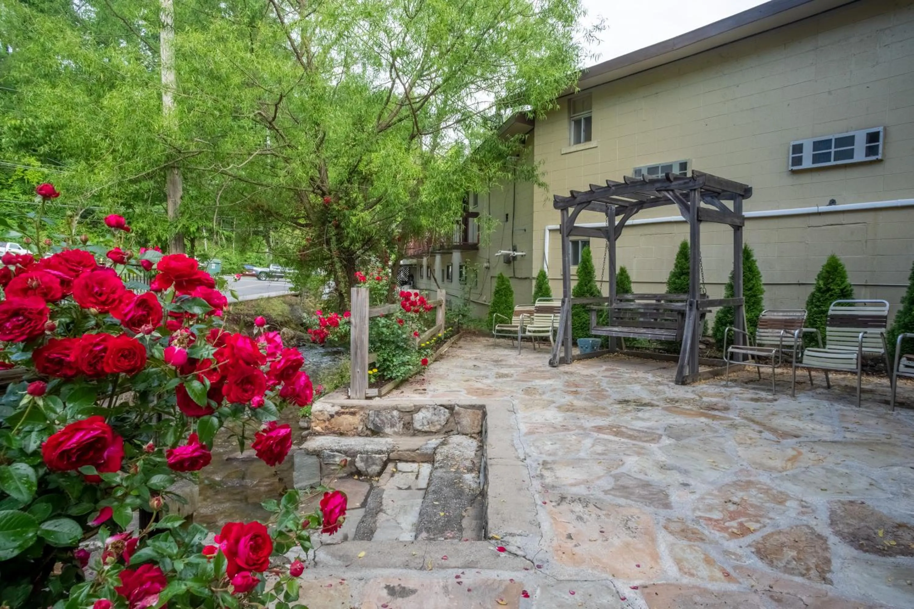 Marshall's Creek Rest Motel