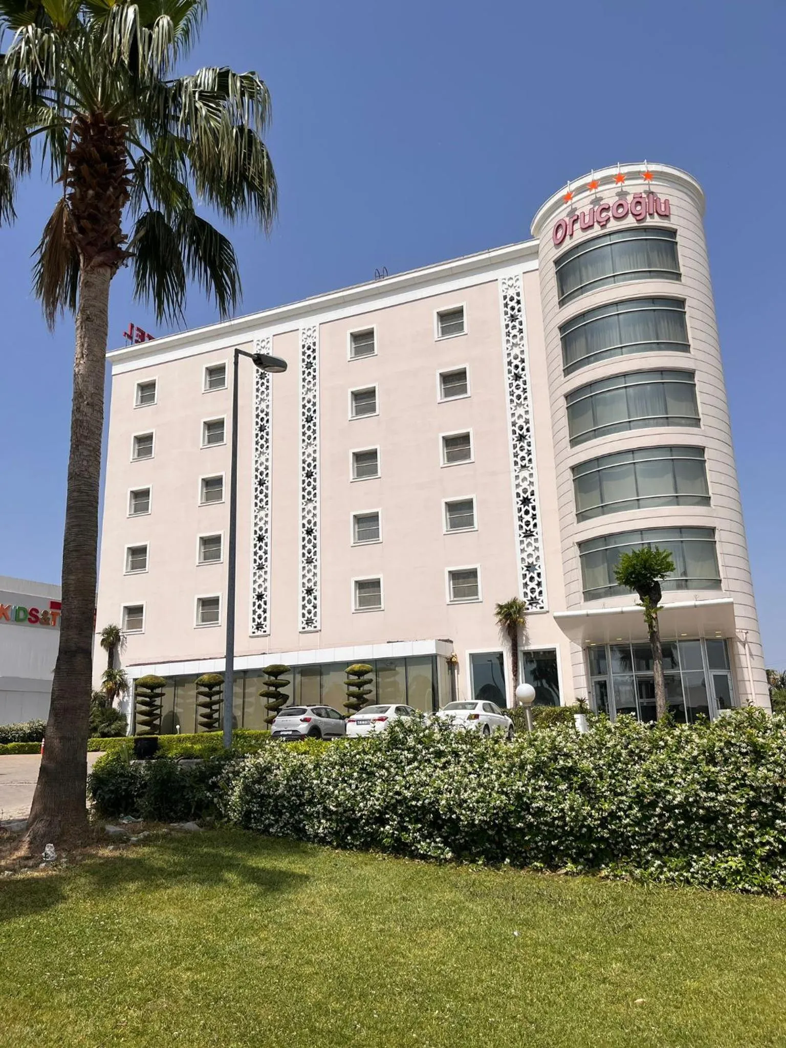 Property building in Orucoglu Oreko Hotel