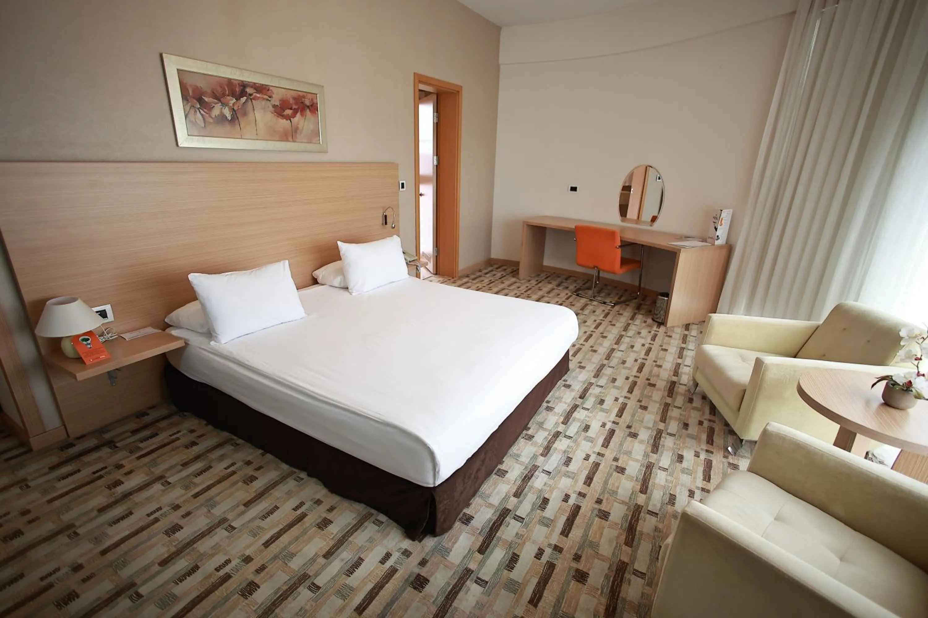 Photo of the whole room, Bed in Orucoglu Oreko Hotel