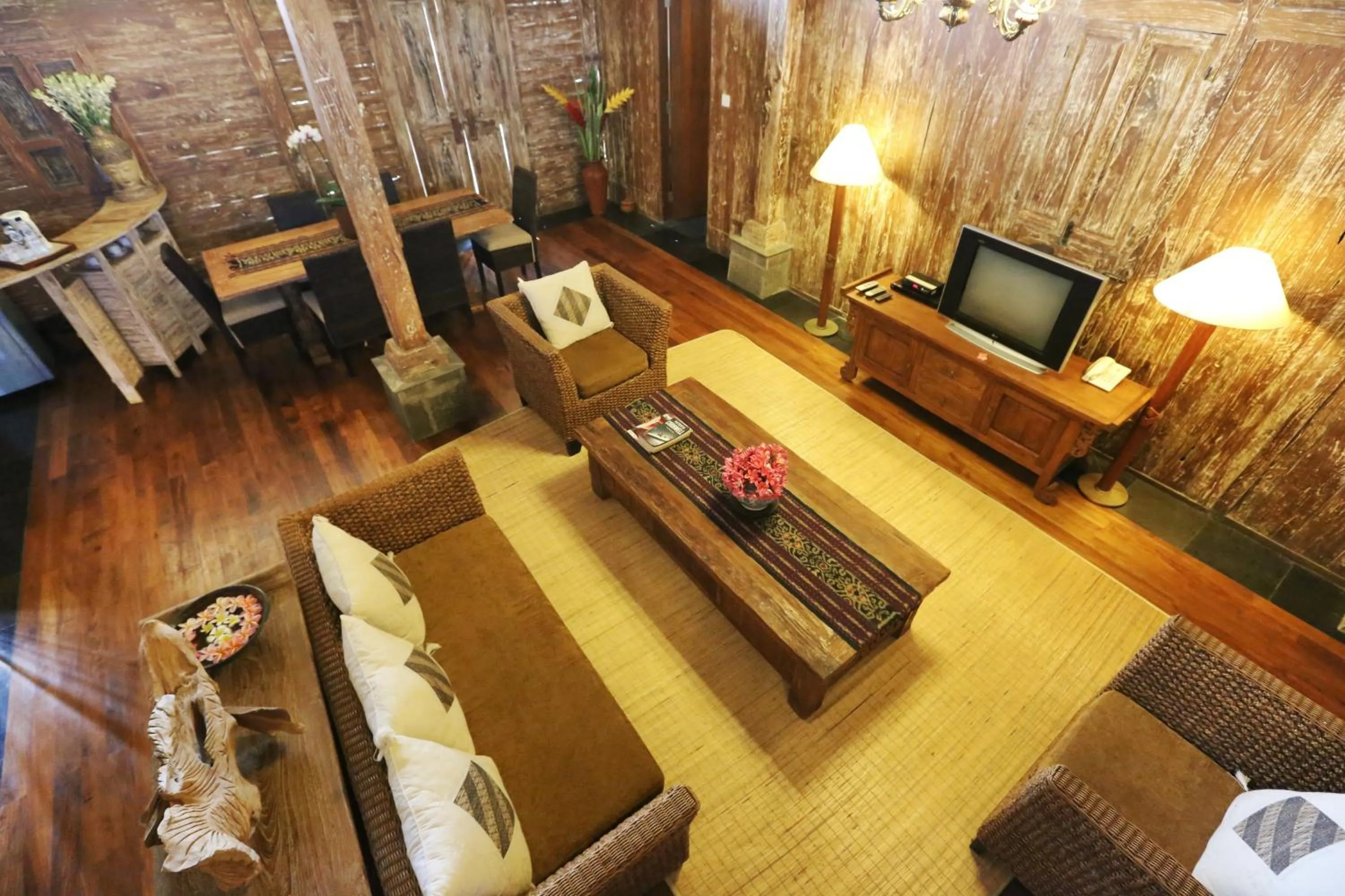 Seating area in The Sanyas Retreat