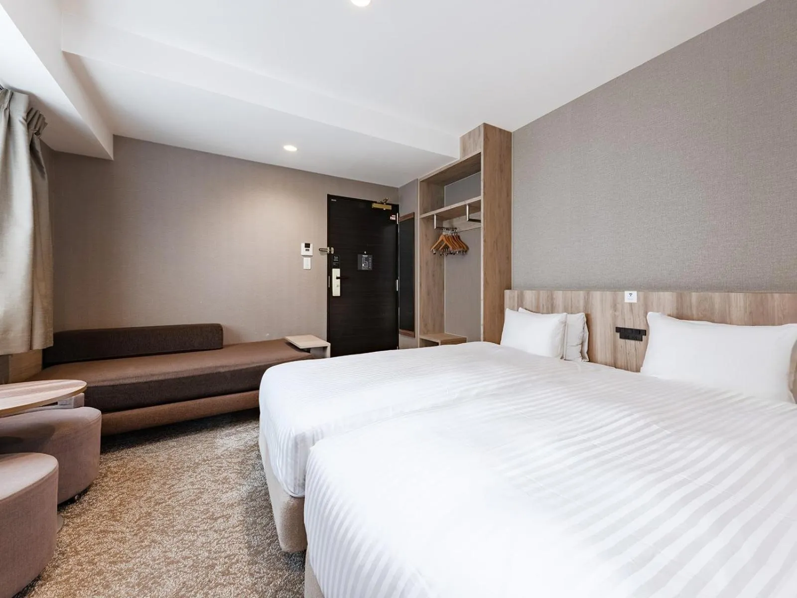 Bed in The OneFive Osaka Namba Kuromon