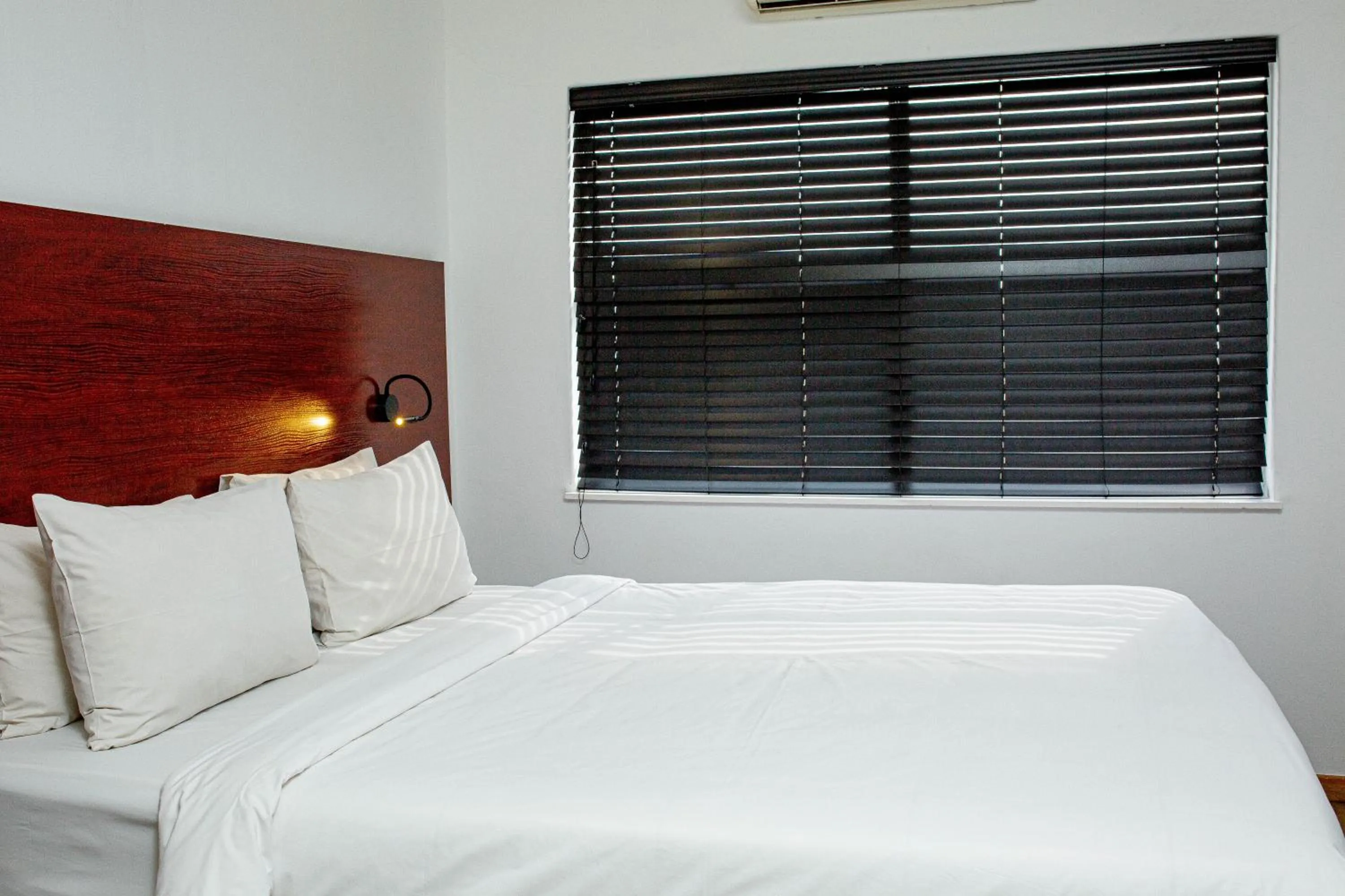 Bedroom, Bed in Vetho 1 Apartments OR Tambo Airport