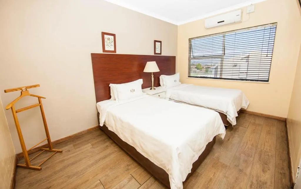 Photo of the whole room, Bed in Vetho 1 Apartments OR Tambo Airport