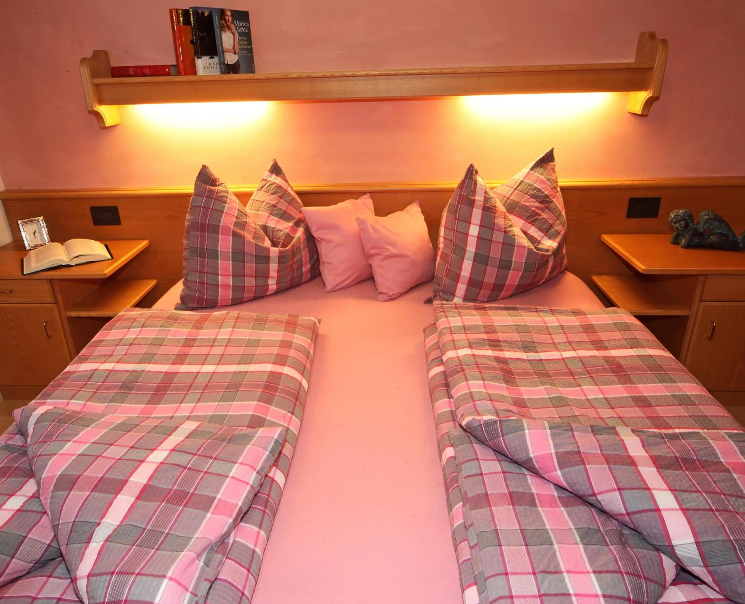 Spring, Bed in Residence Sas Vanna