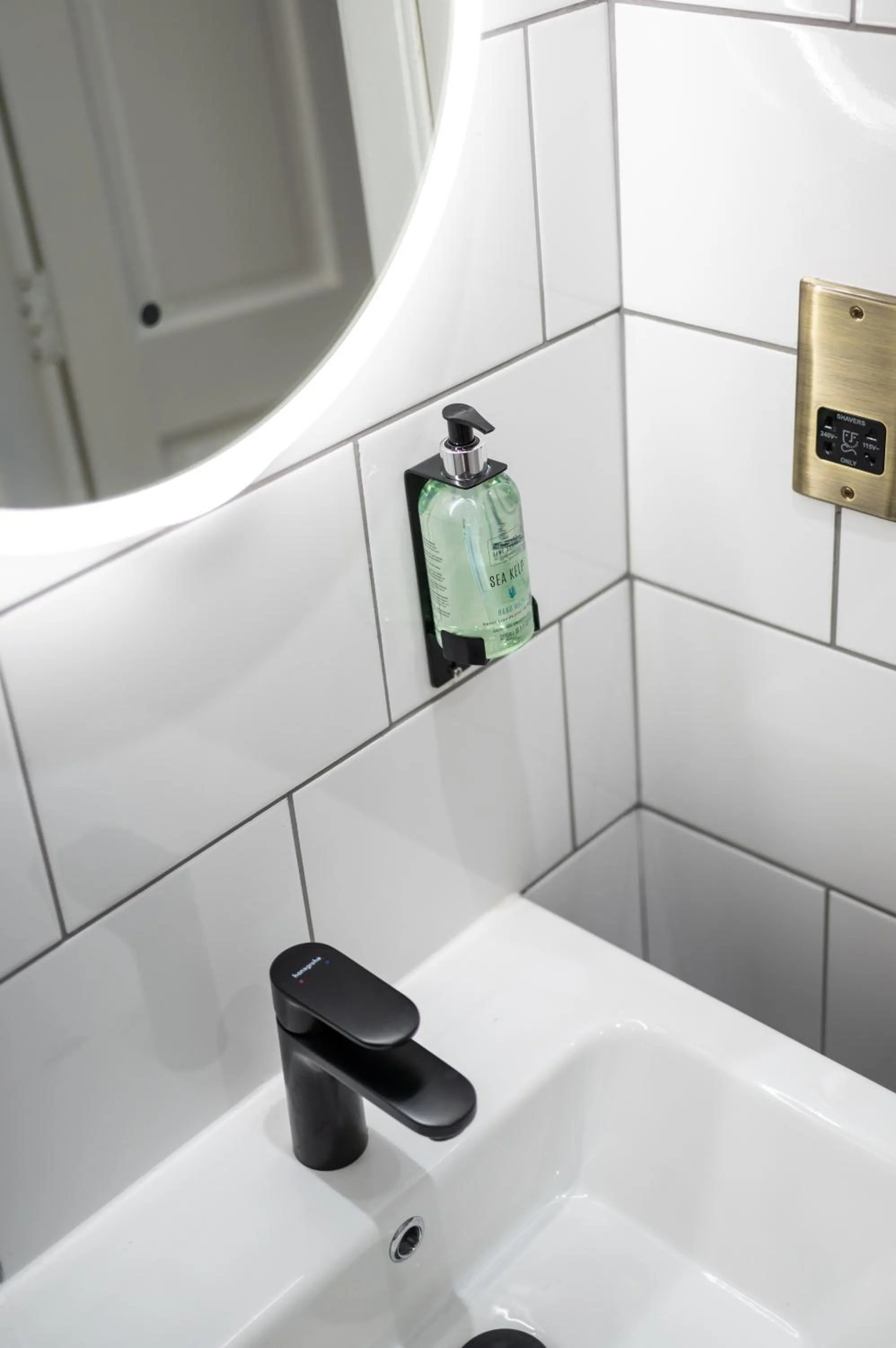 Shower in No. 53 Frederick Street