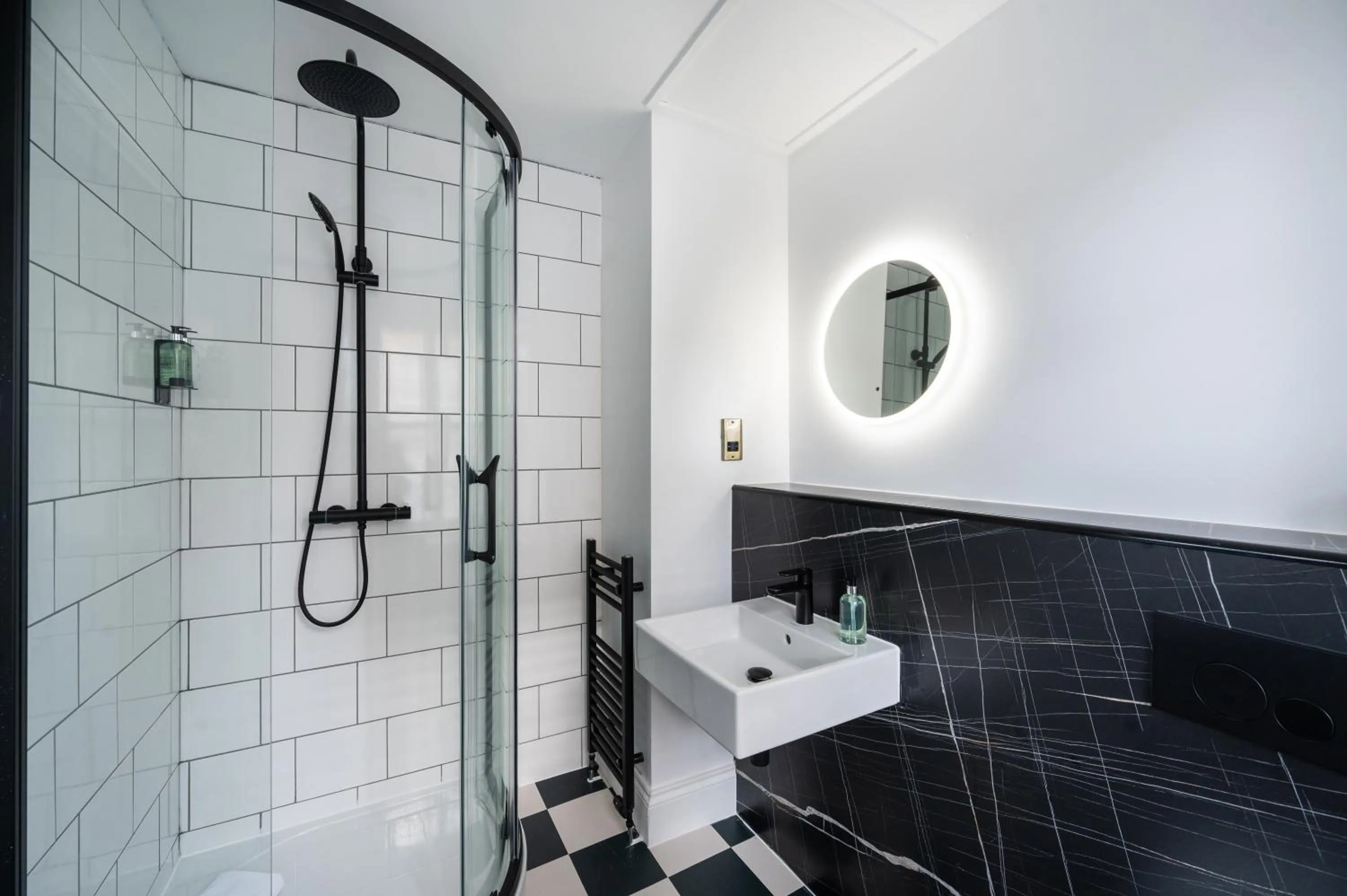 Shower in No. 53 Frederick Street