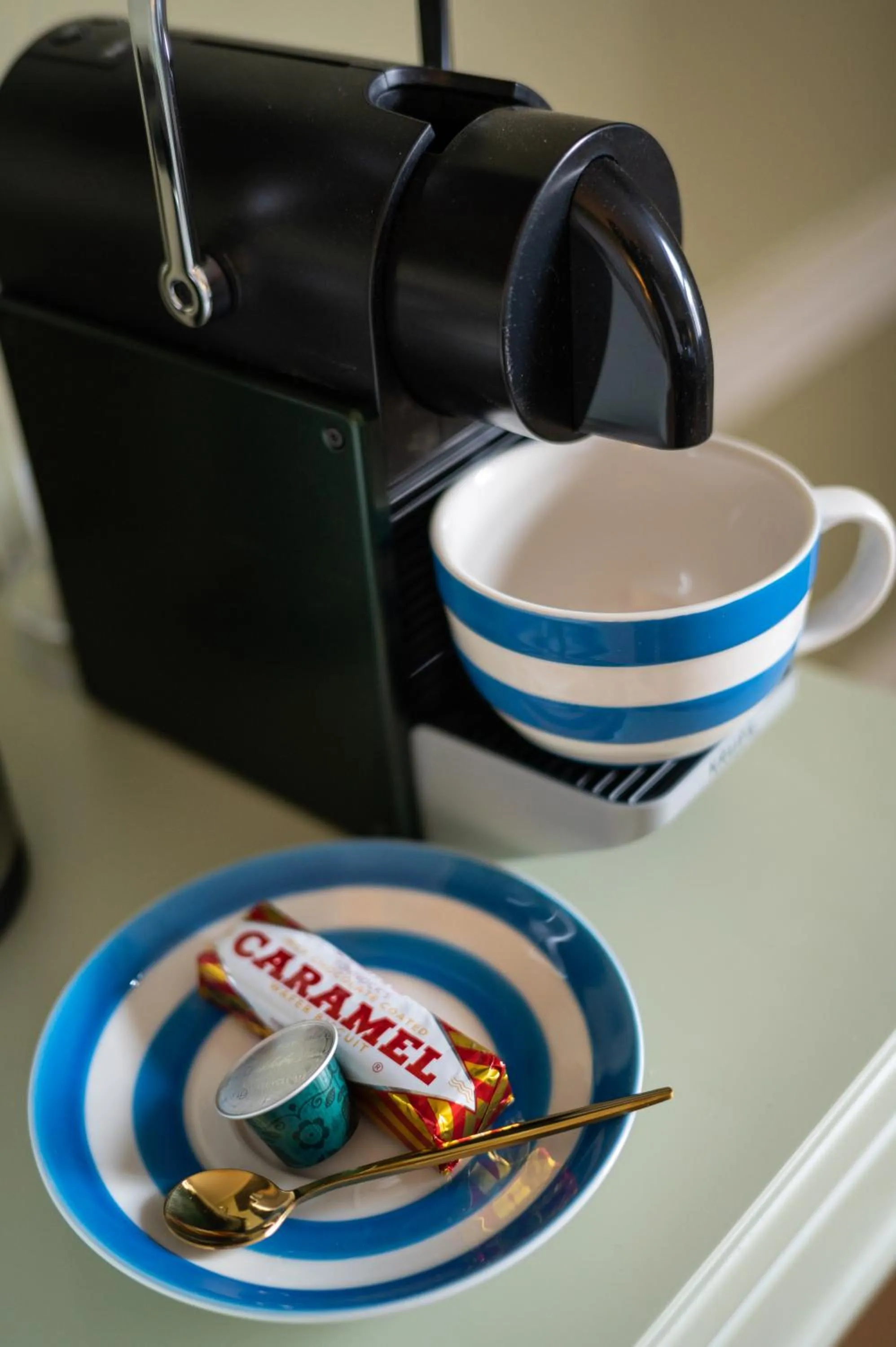 Coffee/tea facilities in No. 53 Frederick Street