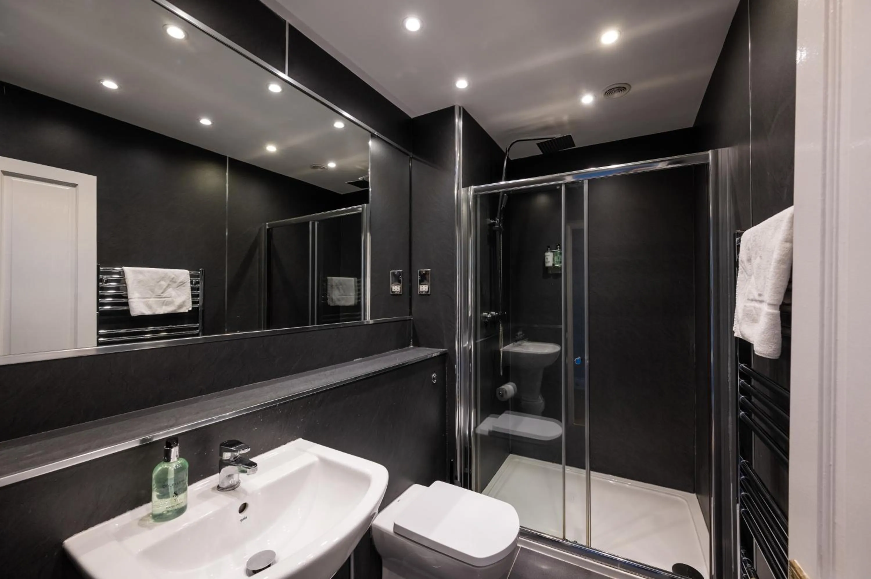 Shower in No. 53 Frederick Street