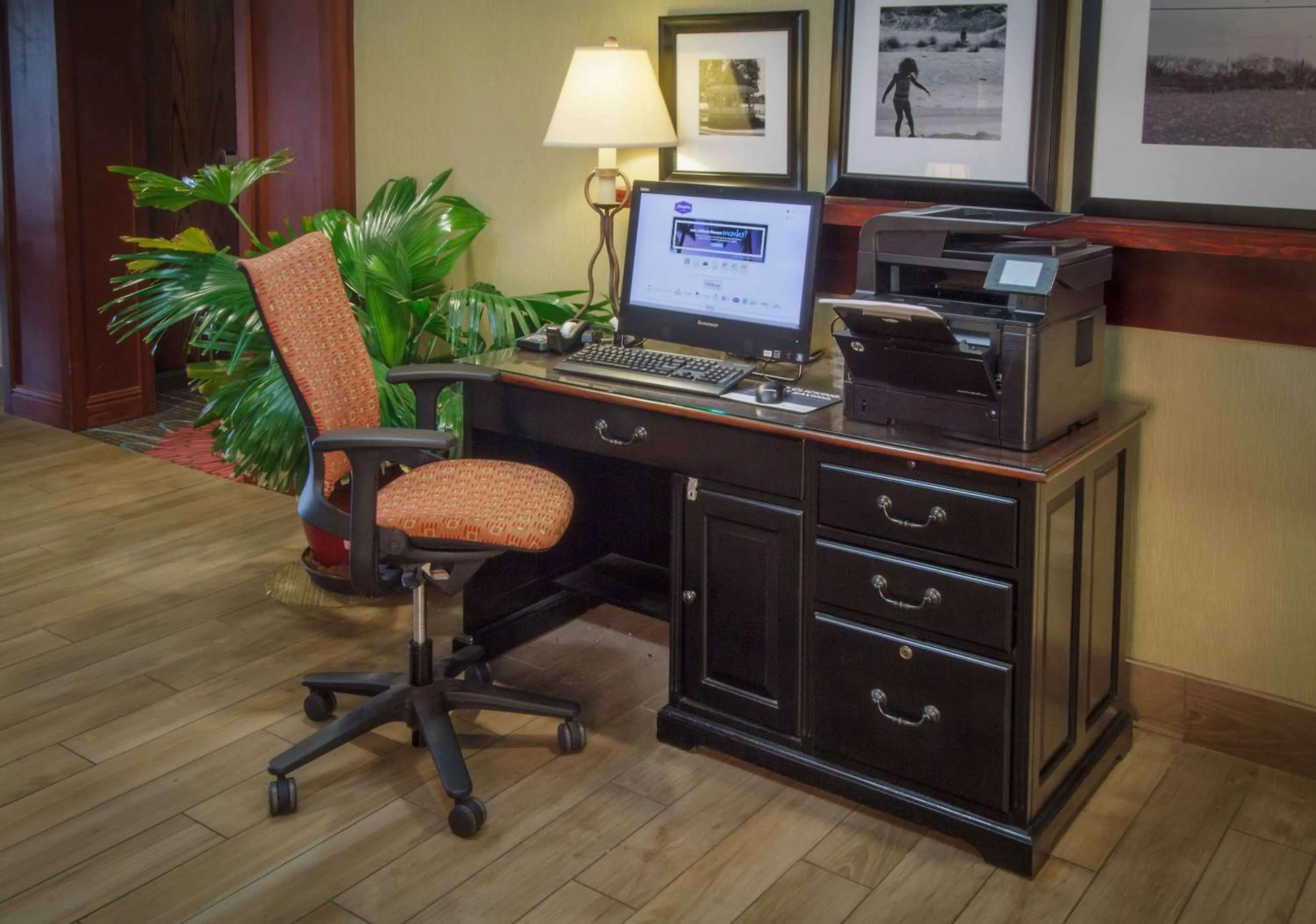 Business facilities in Hampton Inn South Haven