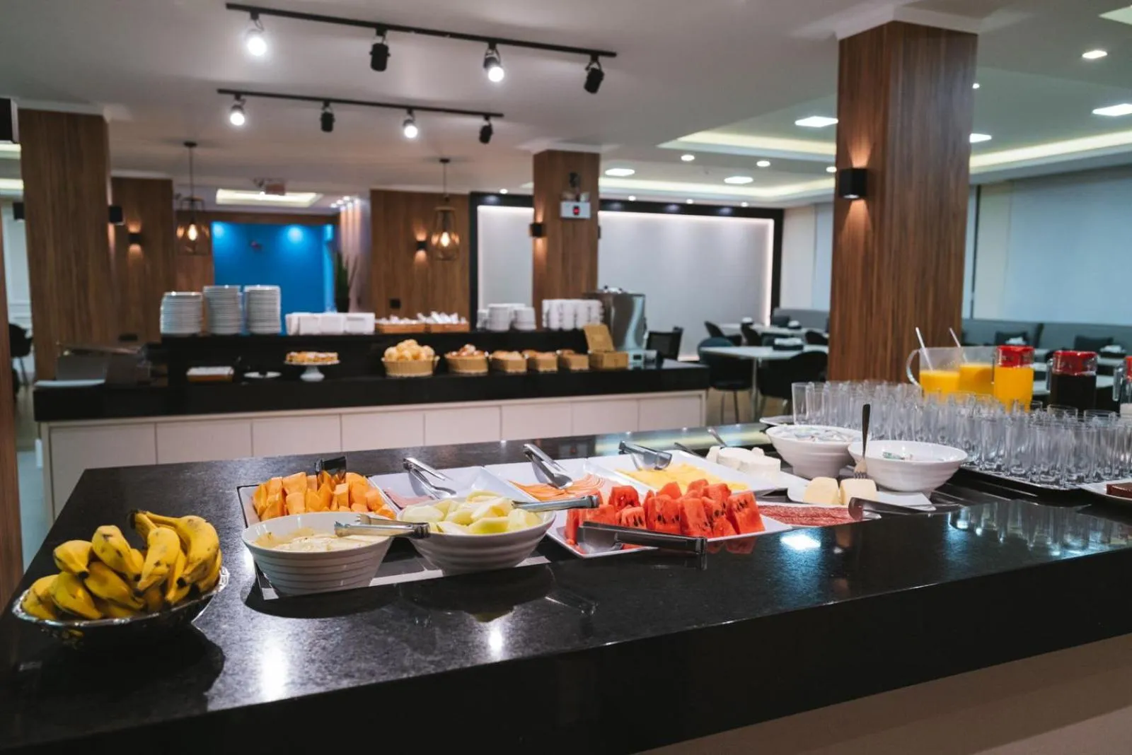 Breakfast in Hotel Le Canard Lages