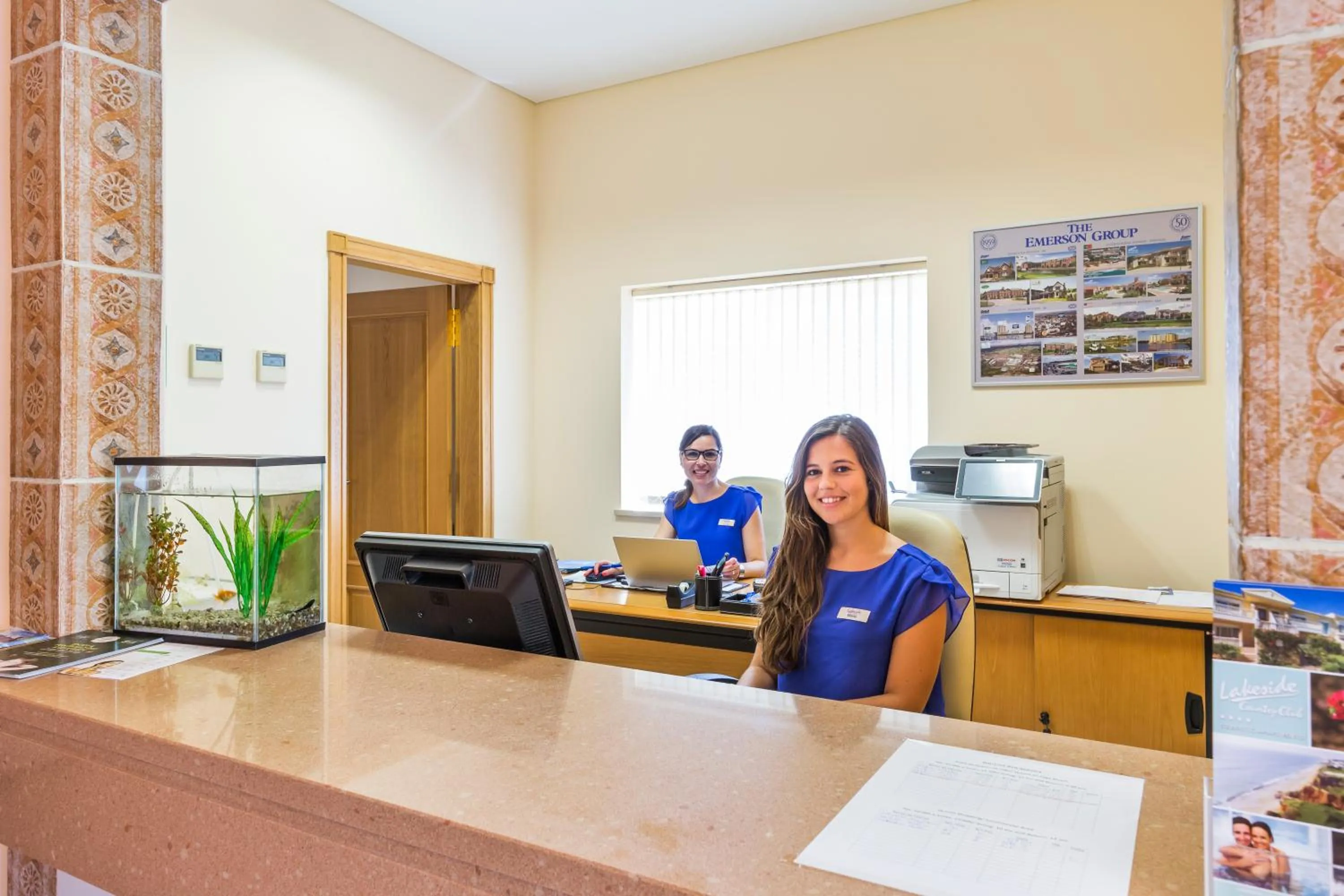 Staff in Lakeside Country Club - Apartamentos Turísticos