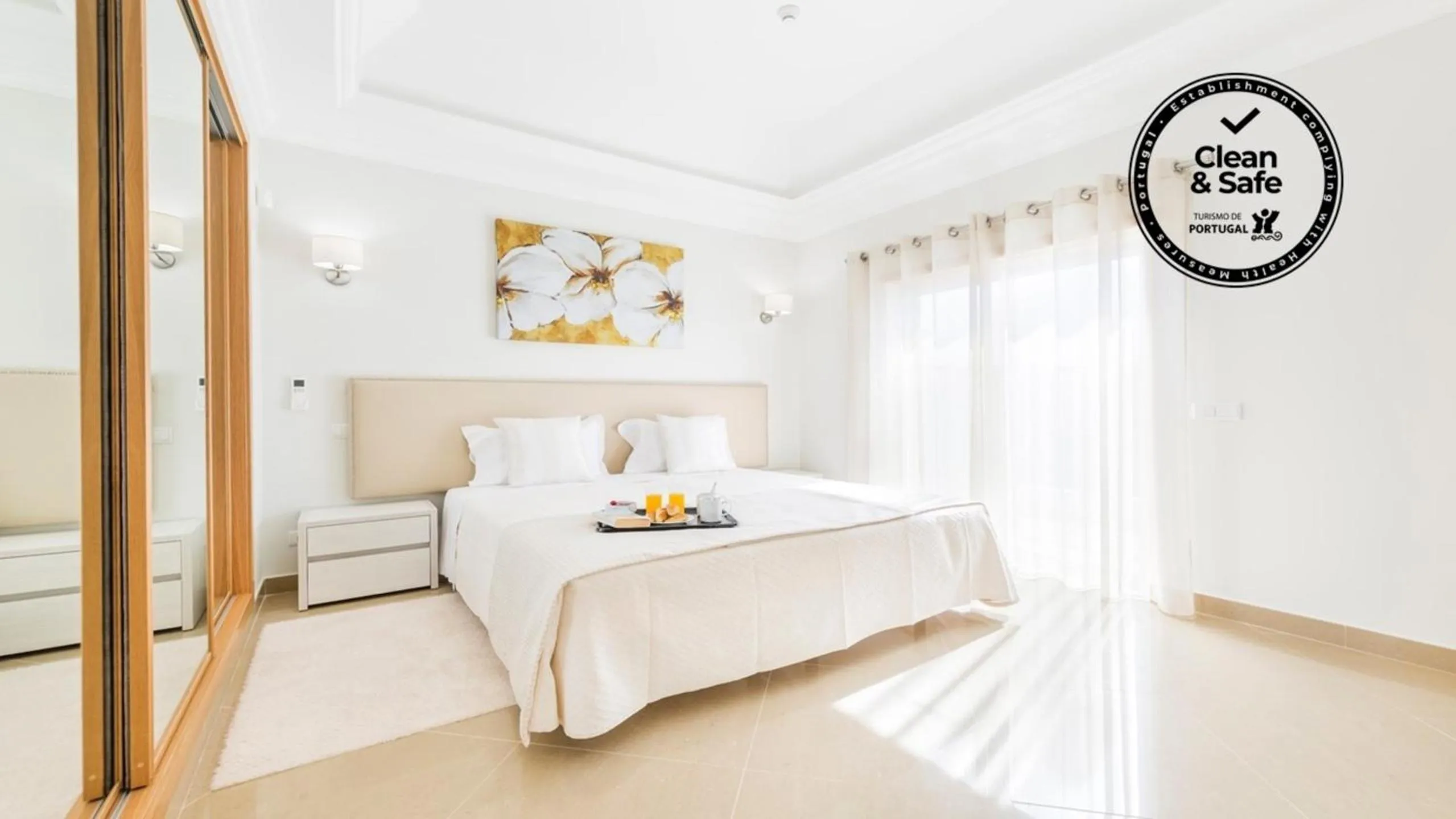 Bed in Lakeside Country Club - Apartamentos Turísticos