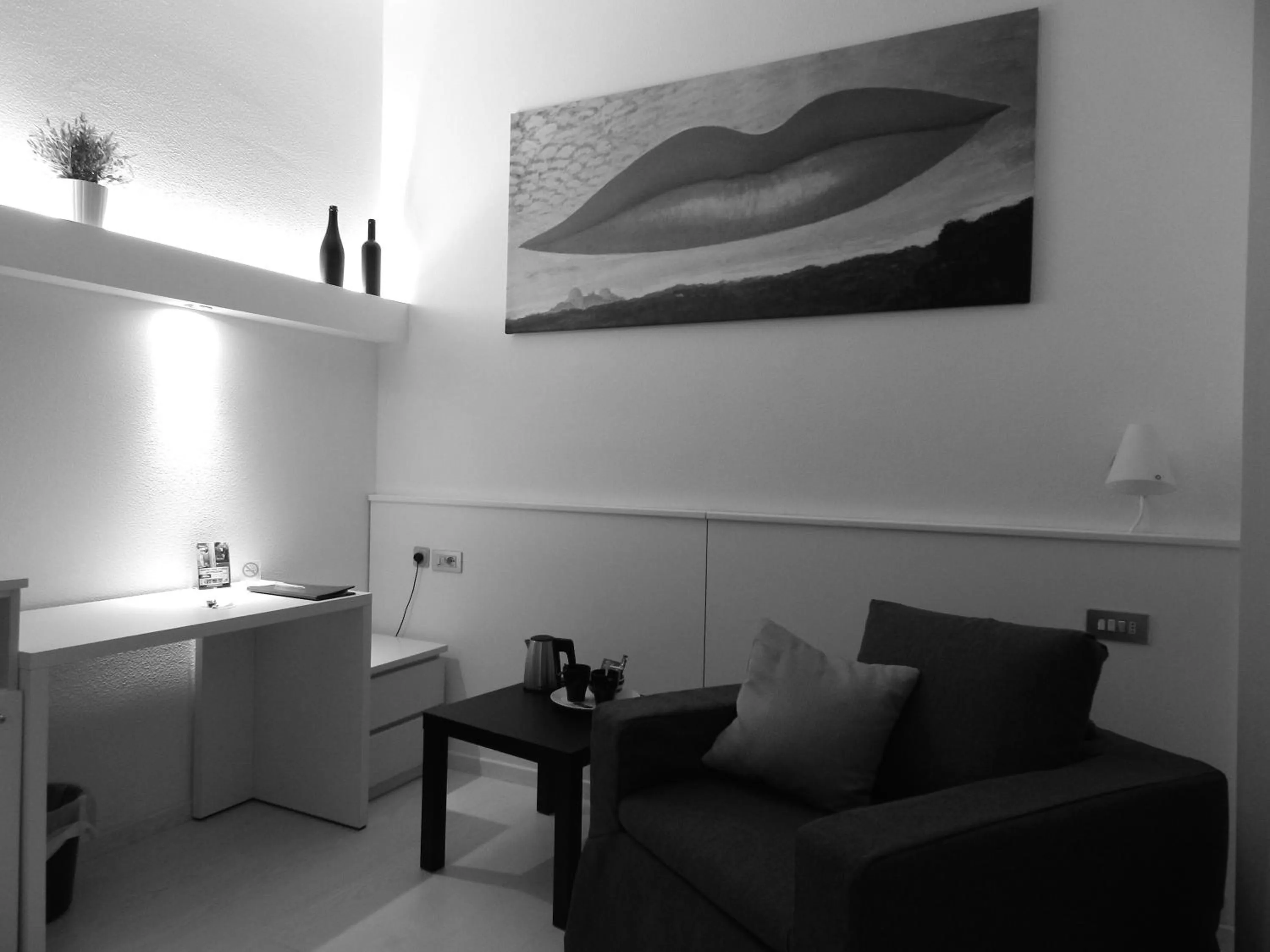 Decorative detail in Hotel Italia