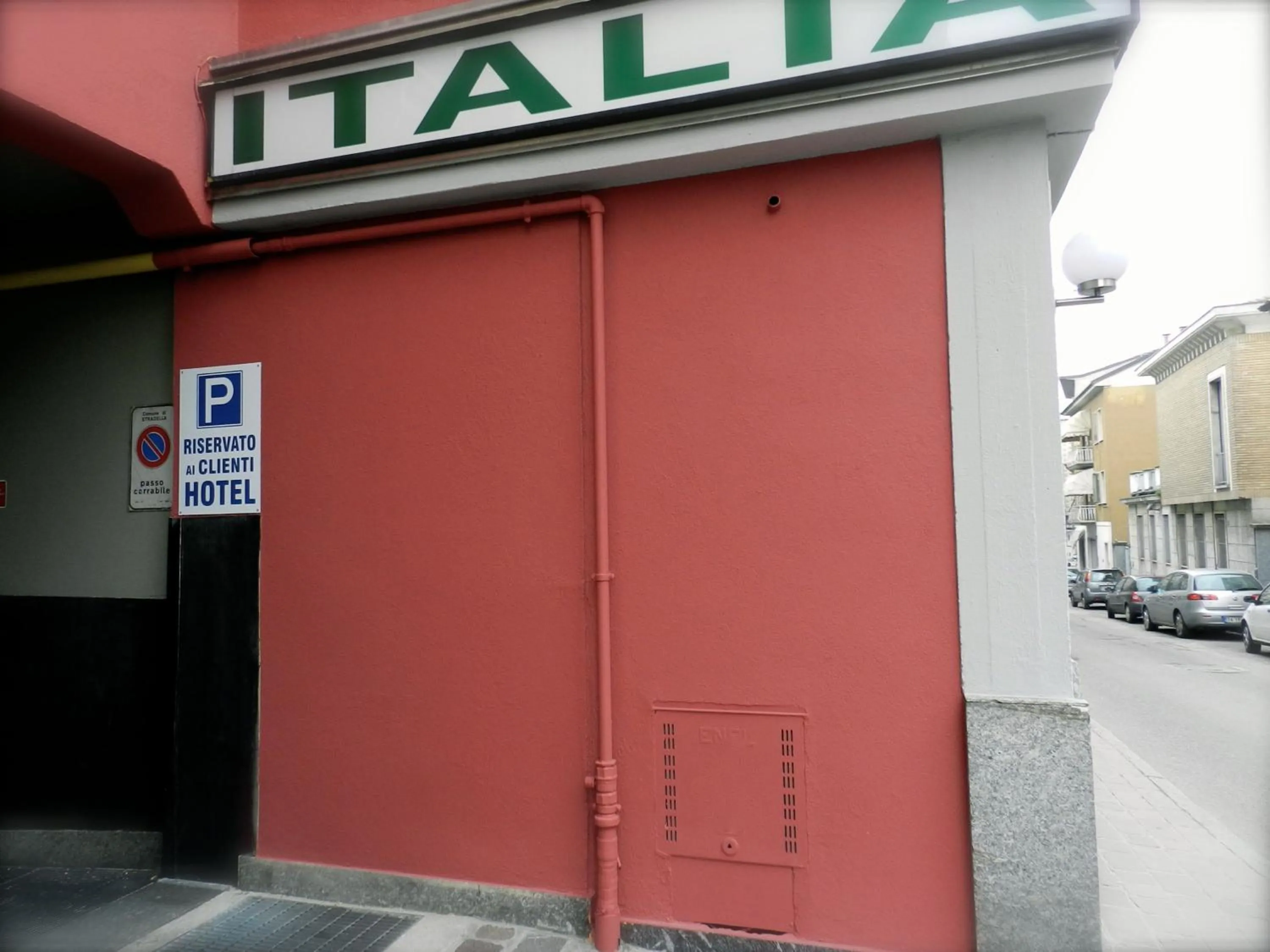 Facade/entrance in Hotel Italia