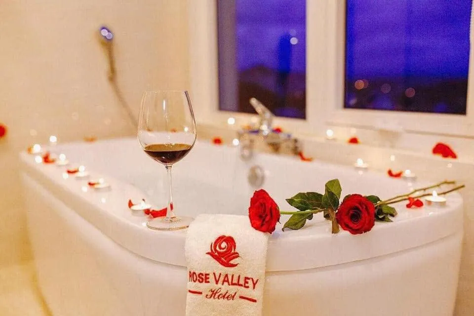 Bath in Rose Valley Hotel Da Lat Vietnam