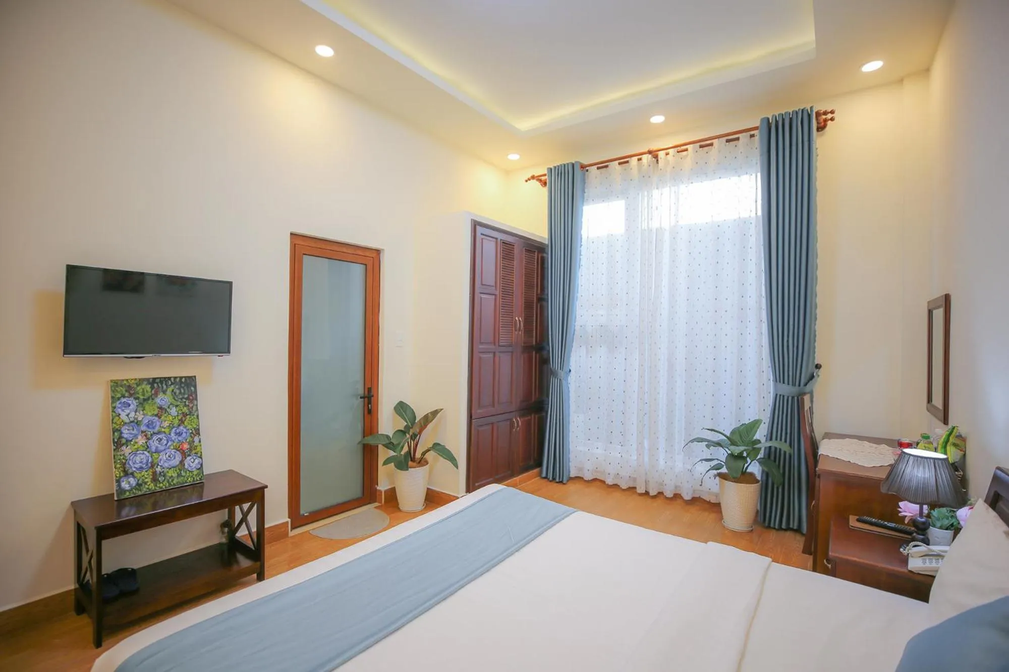 Bed in Rose Valley Hotel Da Lat Vietnam