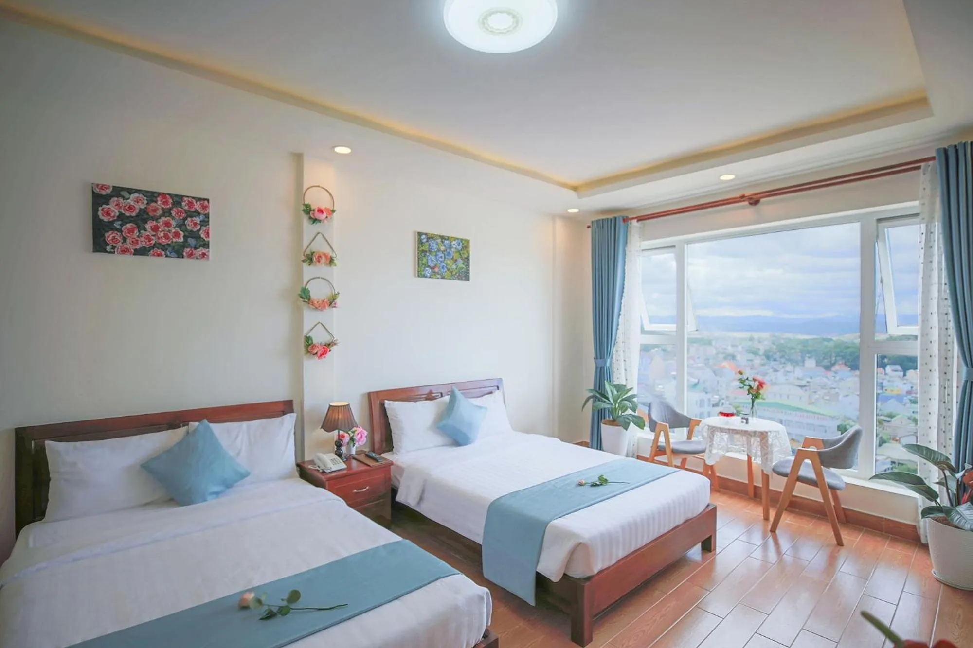 Photo of the whole room, Bed in Rose Valley Hotel Da Lat Vietnam